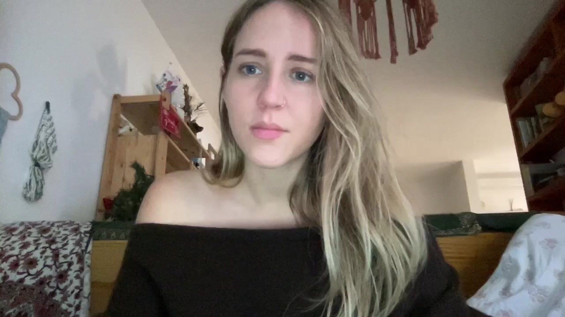 Gallery image thumbnail from IvyPiercee's myfreecams stream on, 01/07/2026, 15:25 image 1 of 20