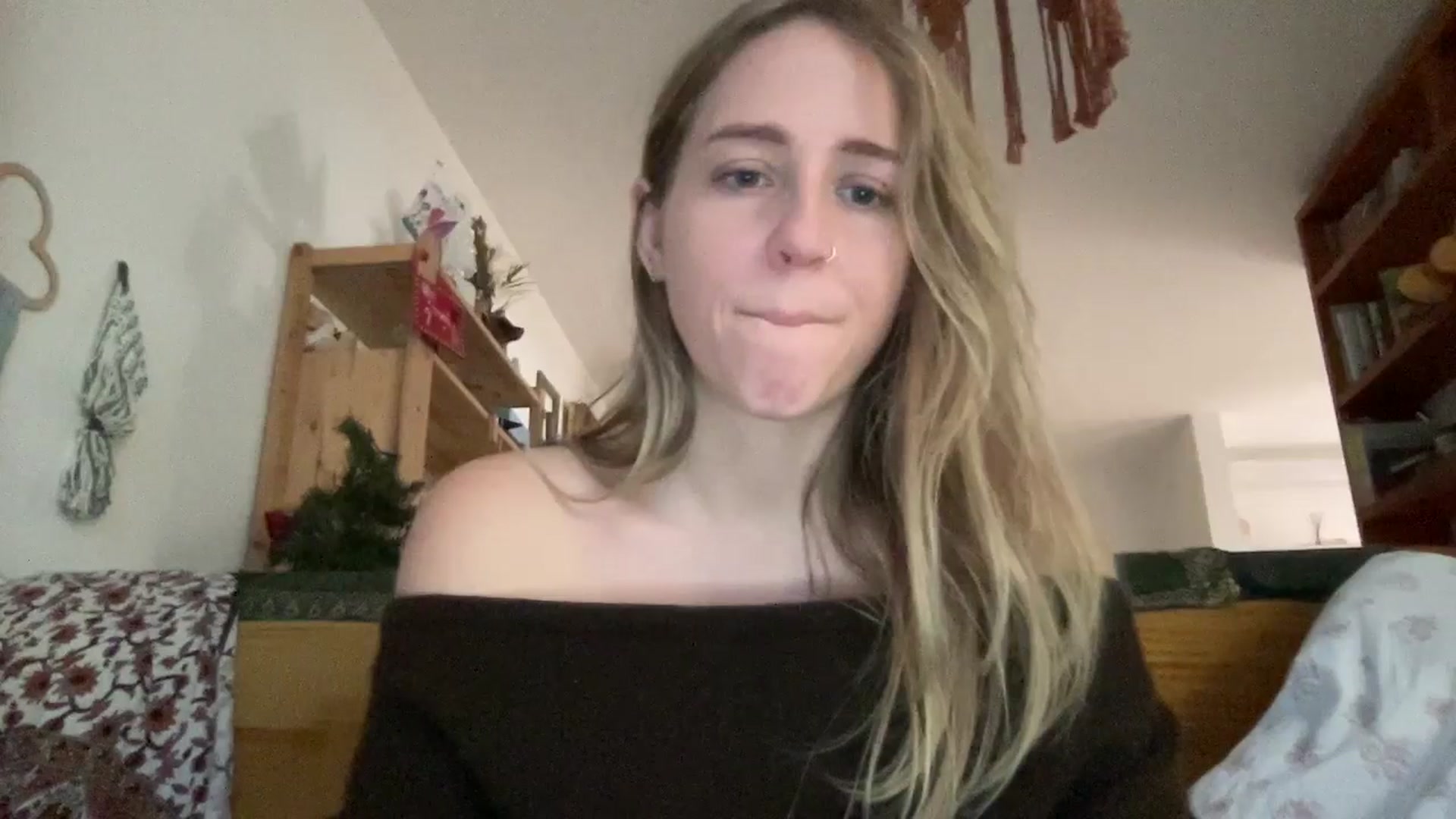 Gallery image thumbnail from IvyPiercee's myfreecams stream on, 01/07/2026, 15:25 image 2 of 20