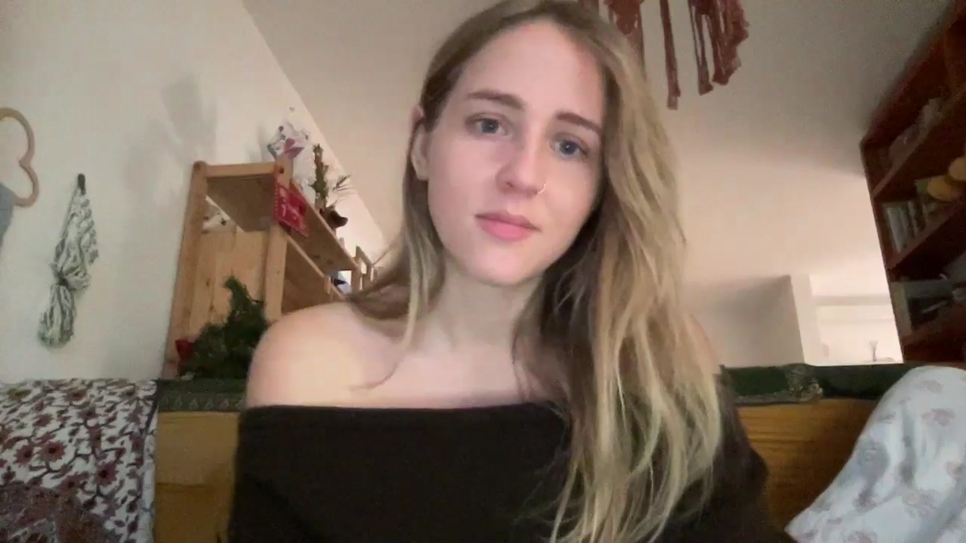 Gallery image thumbnail from IvyPiercee's myfreecams stream on, 01/07/2026, 15:25 image 3 of 20