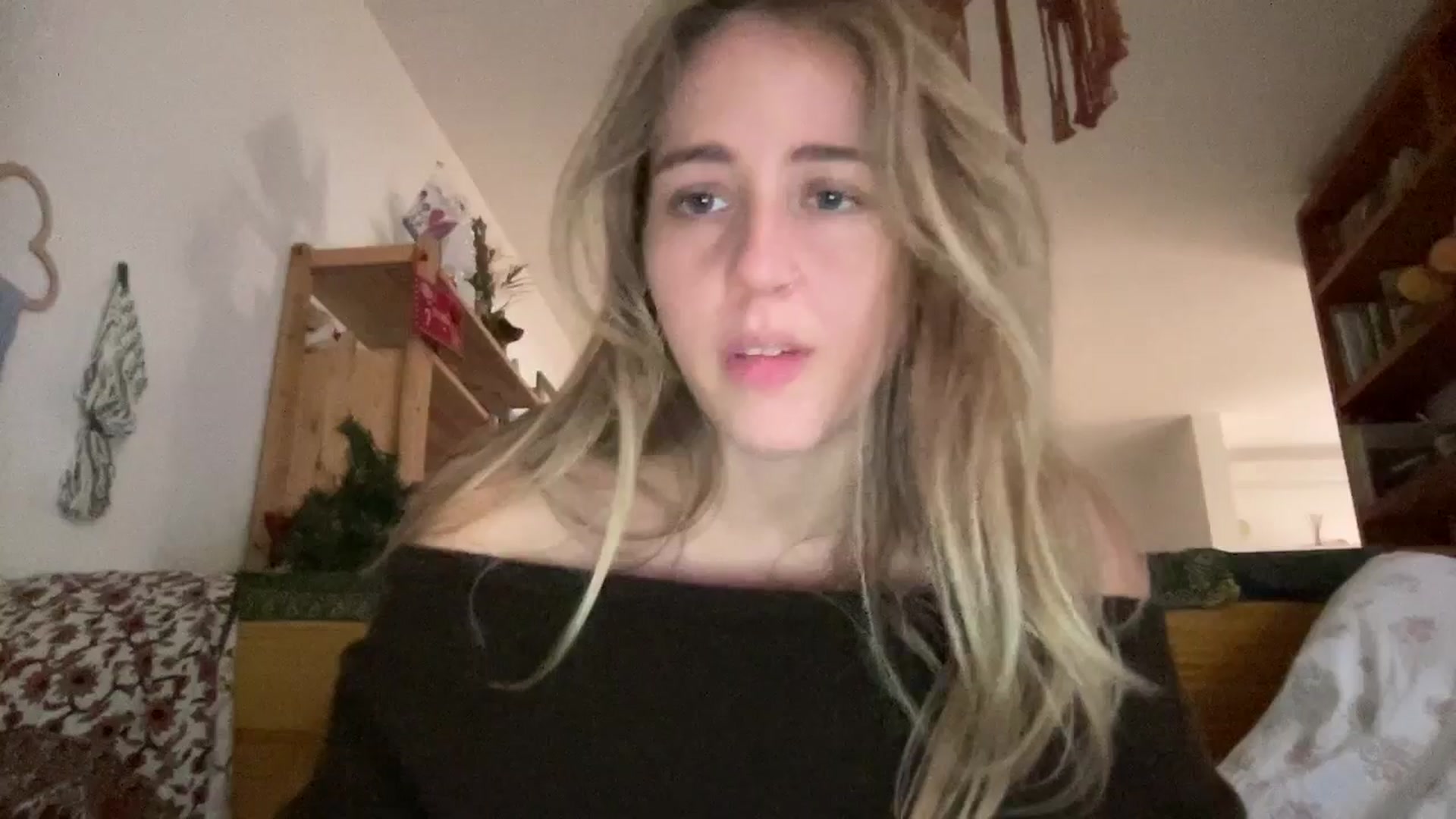Gallery image thumbnail from IvyPiercee's myfreecams stream on, 01/07/2026, 15:25 image 14 of 20