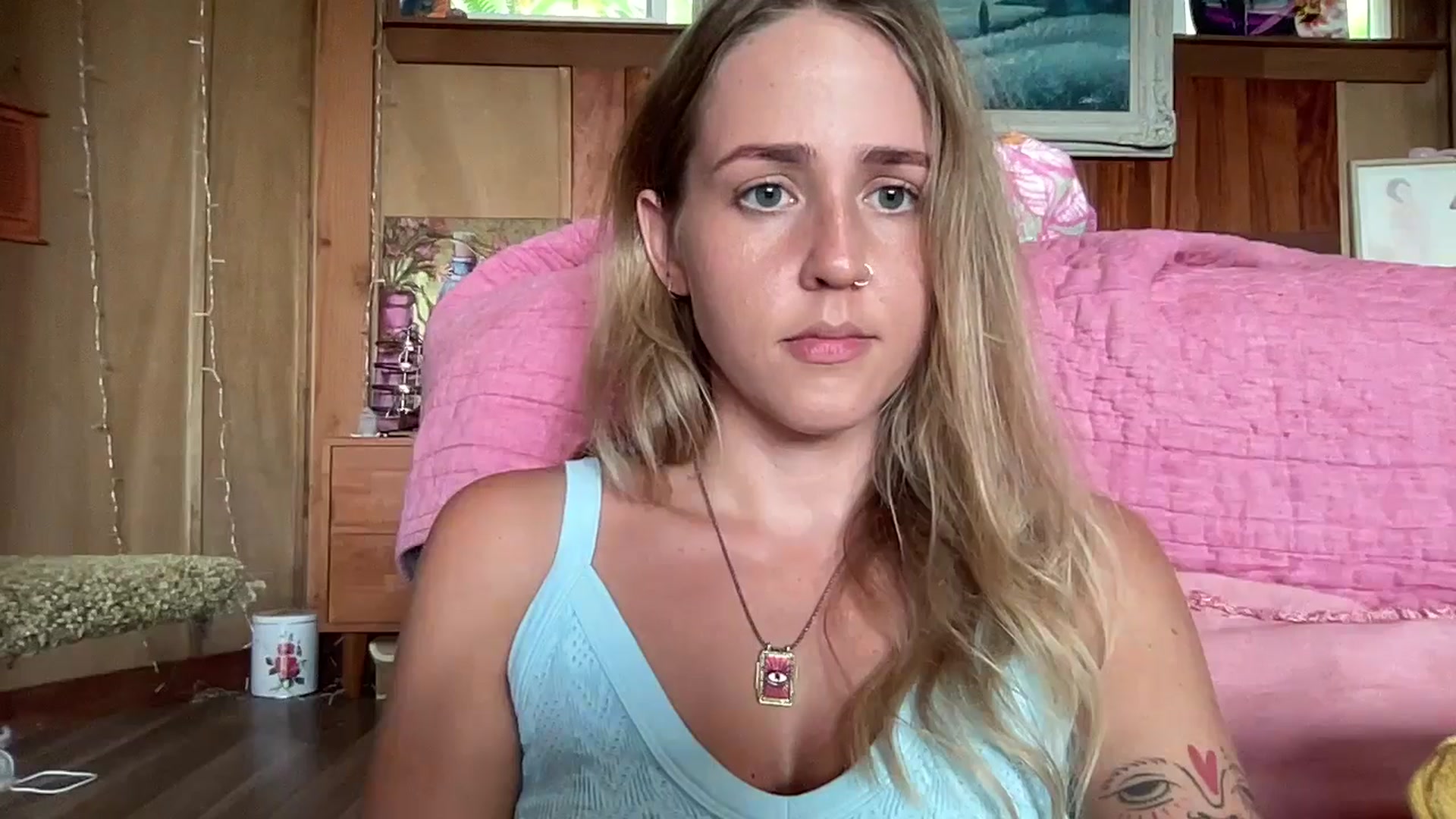 Gallery image thumbnail from IvyPiercee's myfreecams stream on, 02/19/2026, 01:17 image 9 of 20