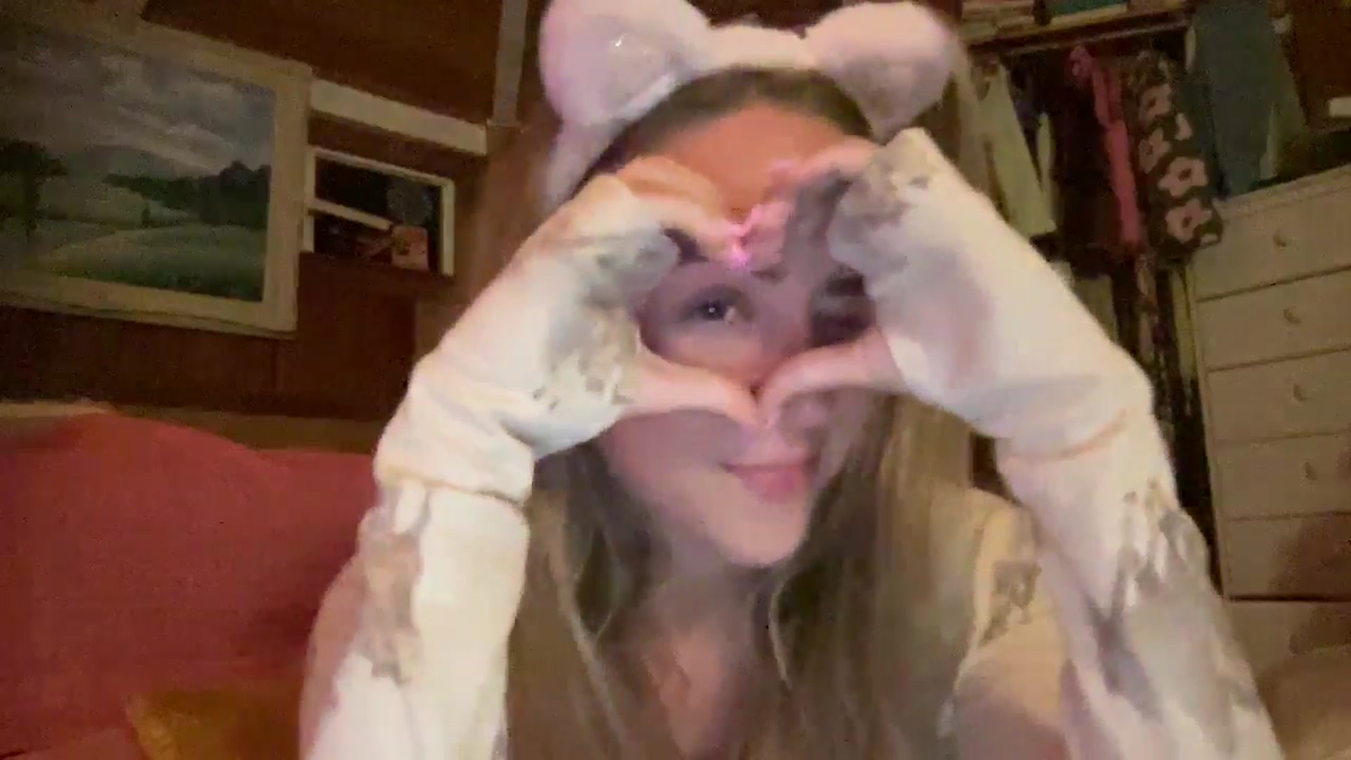 Gallery image thumbnail from IvyPiercee's myfreecams stream on, 02/22/2026, 05:21 image 19 of 20
