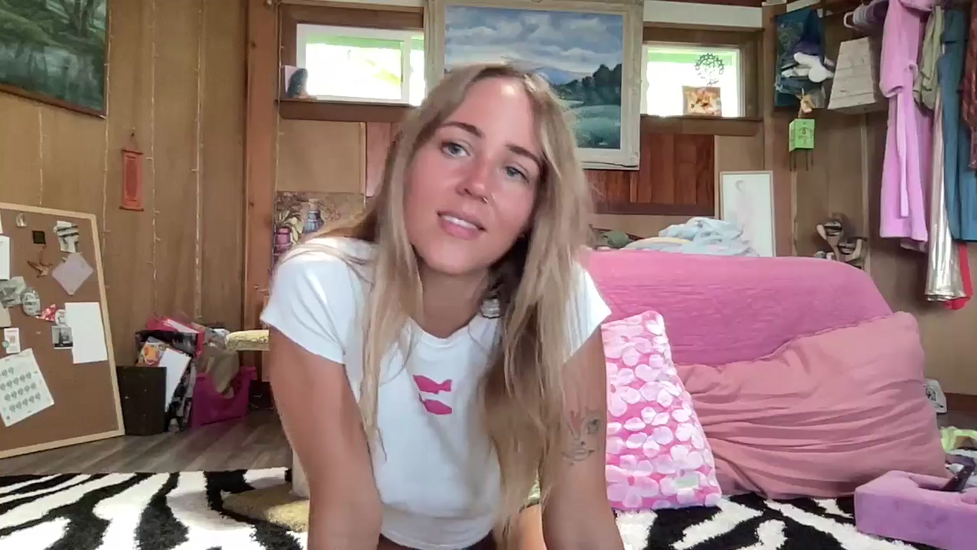Gallery image thumbnail from IvyPiercee's myfreecams stream on, 03/11/2026, 22:21 image 5 of 20