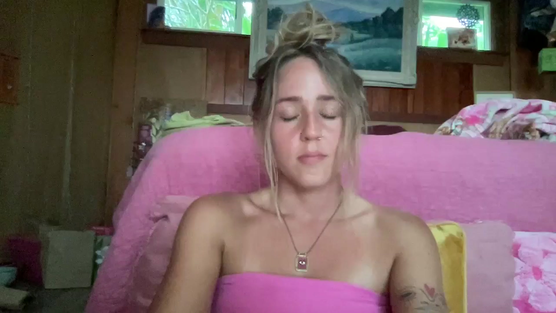 Gallery image thumbnail from IvyPiercee's myfreecams stream on, 03/30/2026, 04:24 image 9 of 20