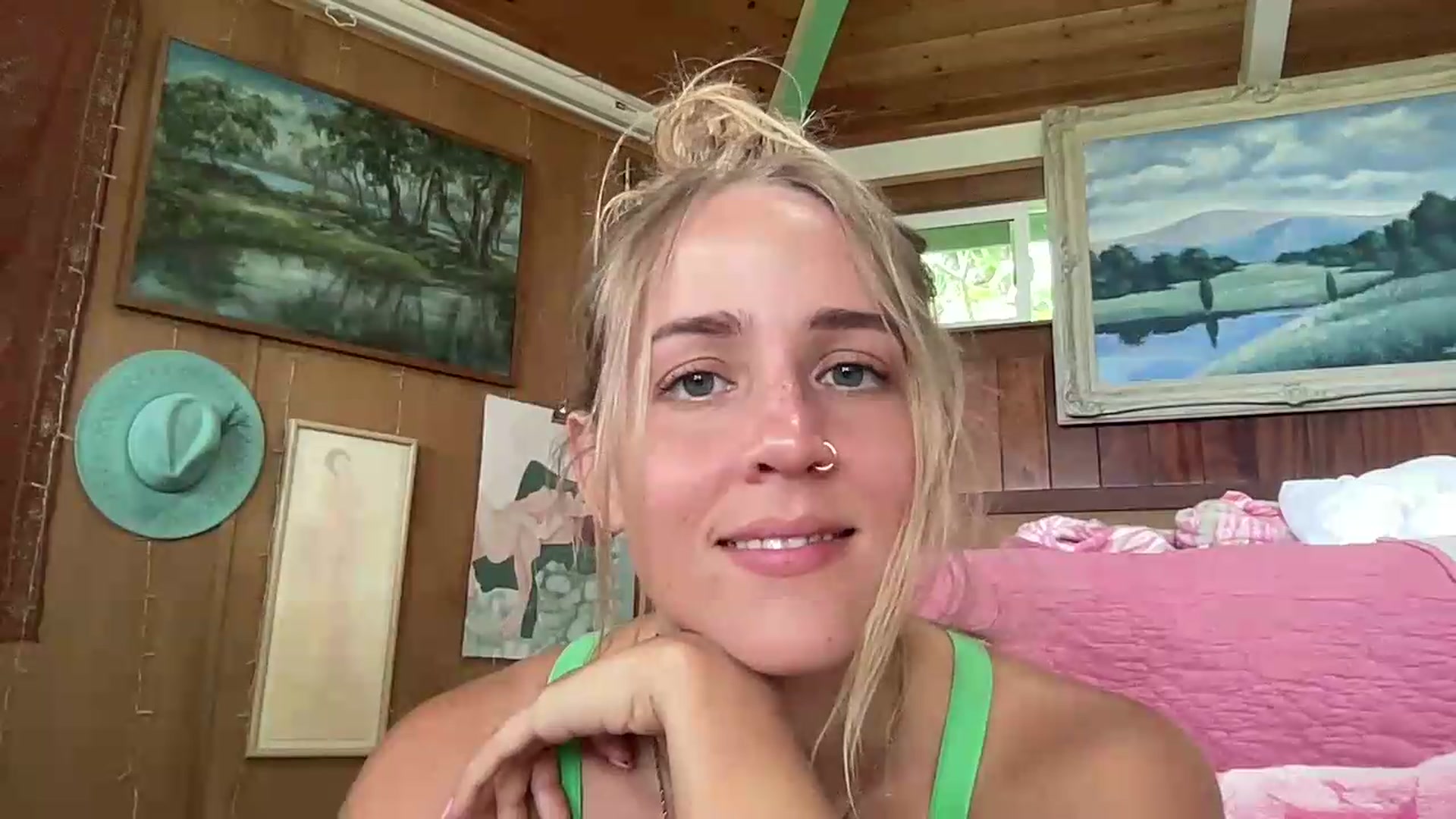 Gallery image thumbnail from IvyPiercee's myfreecams stream on, 05/16/2026, 23:45 image 8 of 20