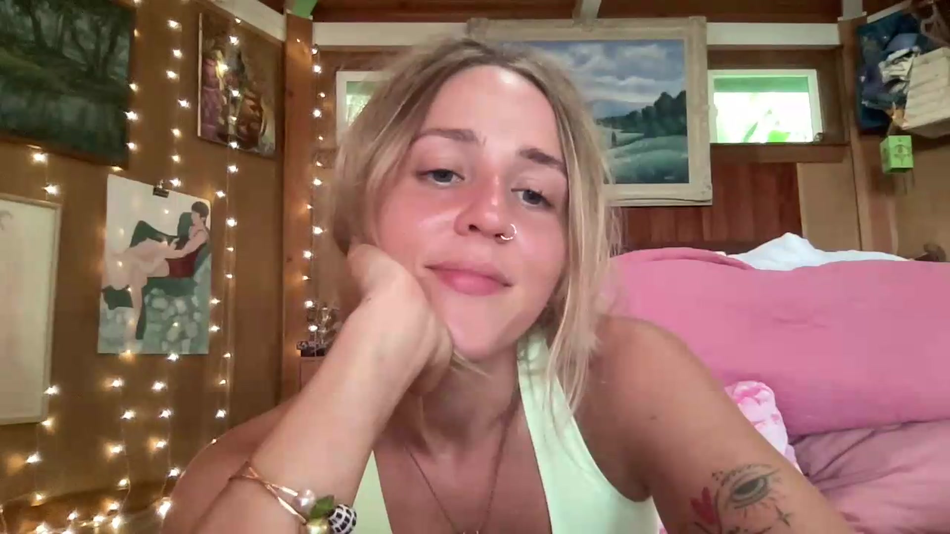 Gallery image thumbnail from IvyPiercee's myfreecams stream on, 05/23/2026, 04:39 image 3 of 20