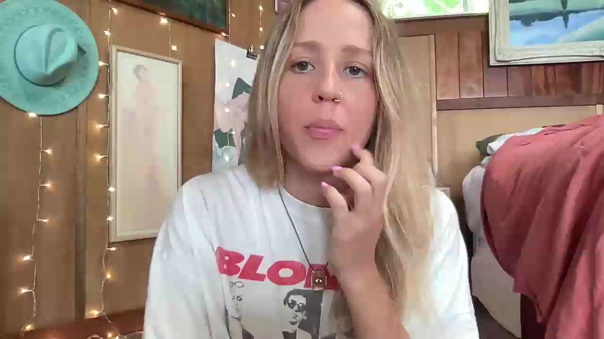 Gallery image thumbnail from IvyPiercee's myfreecams stream on, 07/20/2026, 22:16 image 16 of 20