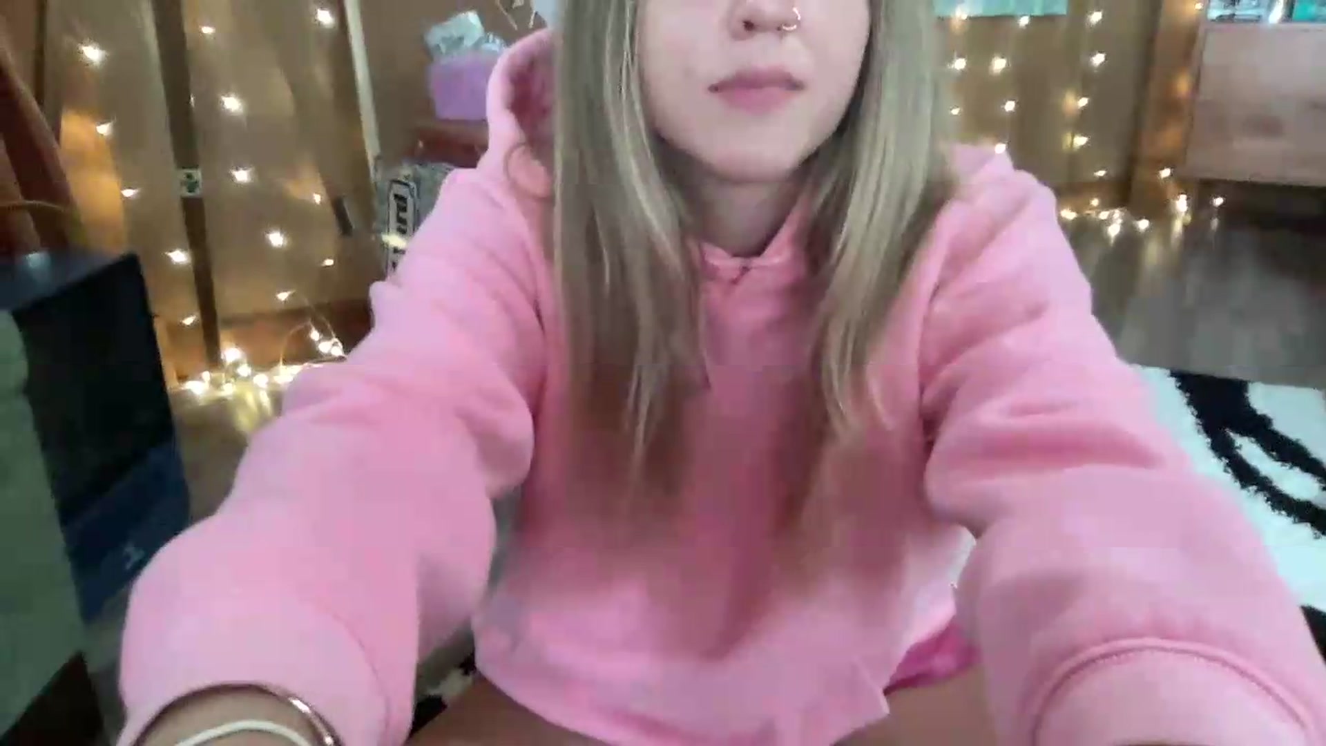 Gallery image thumbnail from IvyPiercee's myfreecams stream on, 07/29/2026, 02:26 image 7 of 20