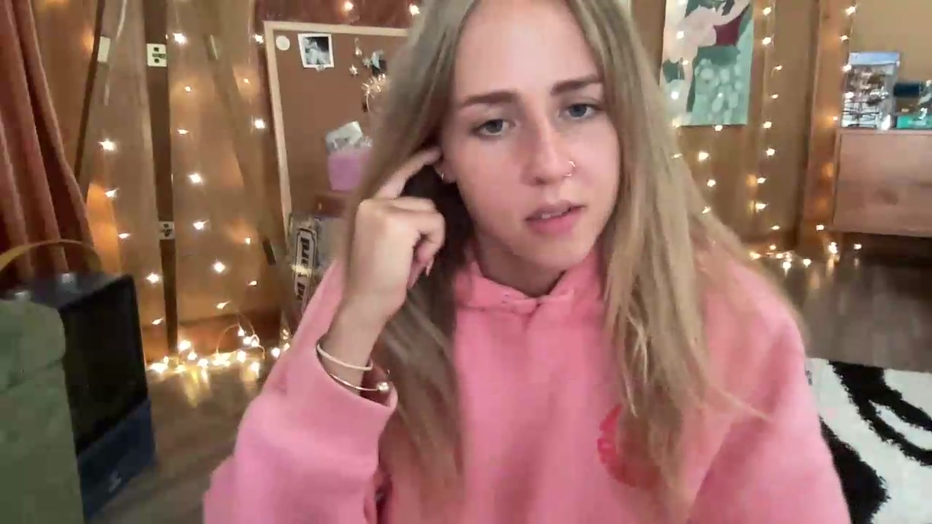 Gallery image thumbnail from IvyPiercee's myfreecams stream on, 07/29/2026, 02:26 image 14 of 20