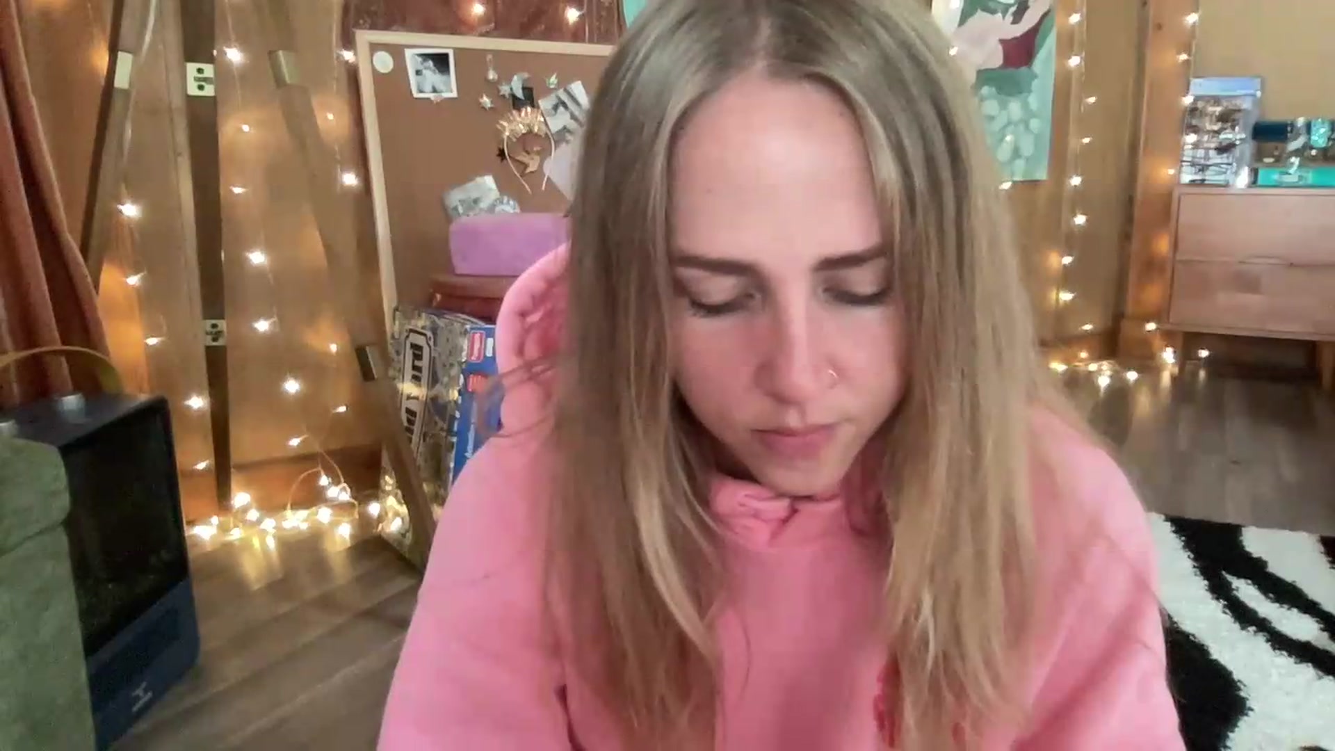 Gallery image thumbnail from IvyPiercee's myfreecams stream on, 07/29/2026, 02:26 image 19 of 20