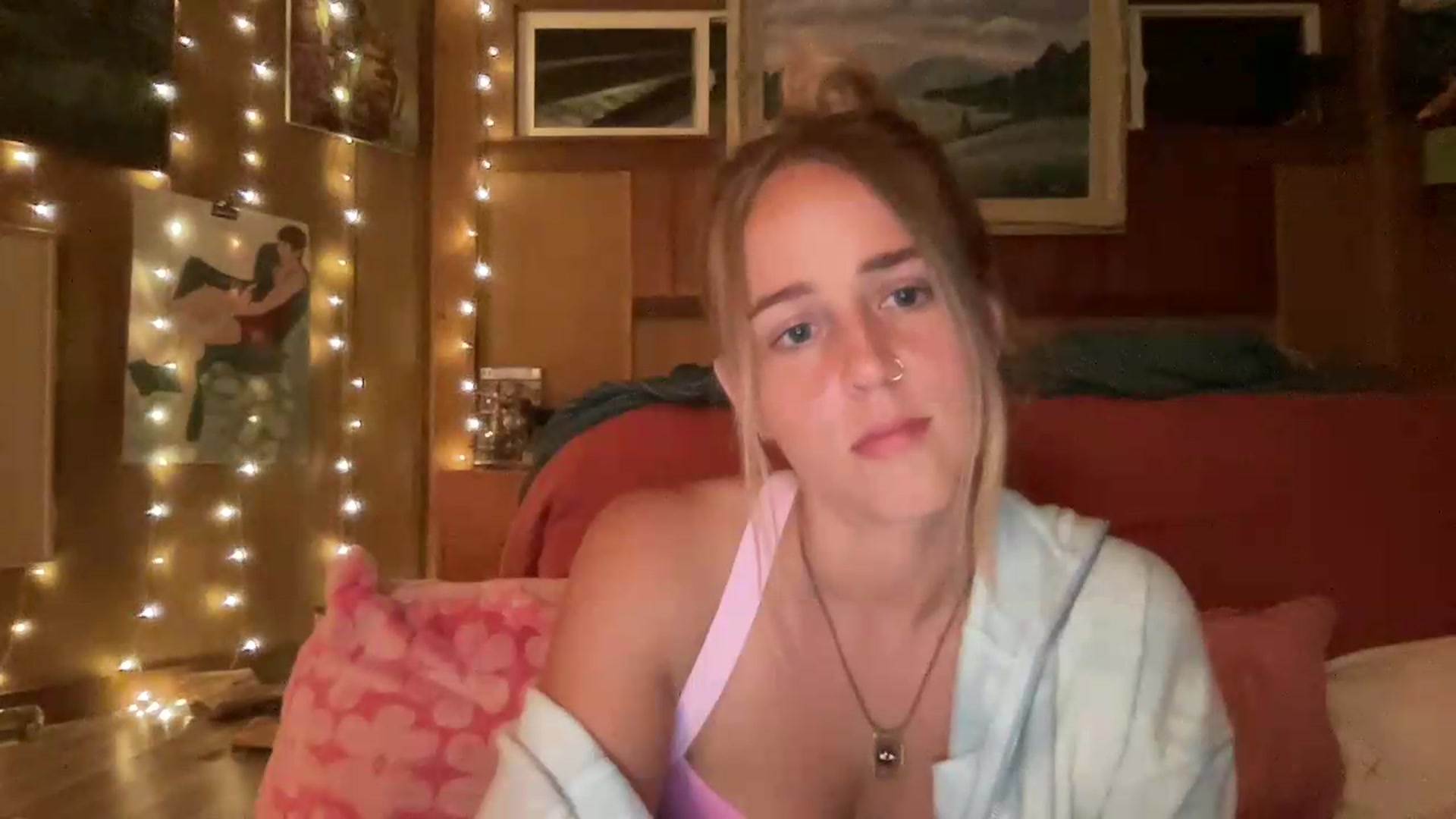 Gallery image thumbnail from IvyPiercee's myfreecams stream on, 08/12/2026, 07:27 image 10 of 20