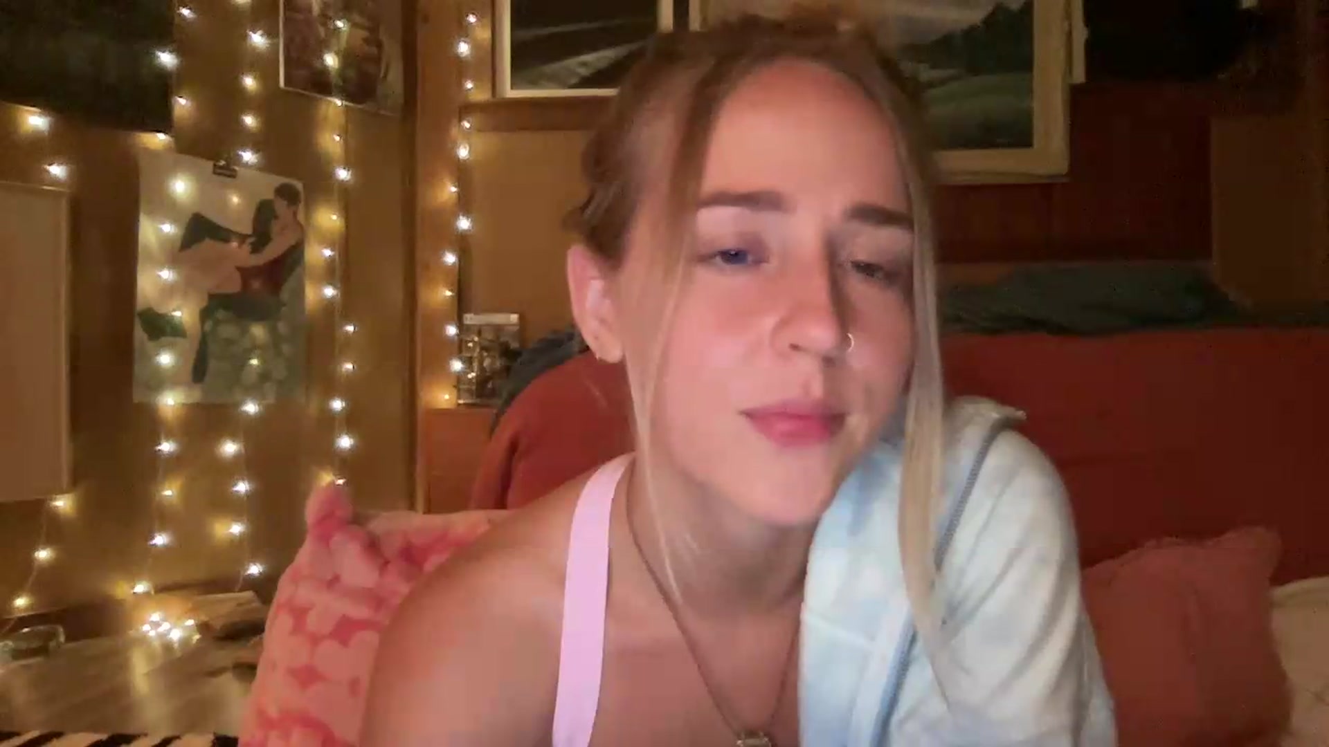 Gallery image thumbnail from IvyPiercee's myfreecams stream on, 08/12/2026, 07:27 image 18 of 20