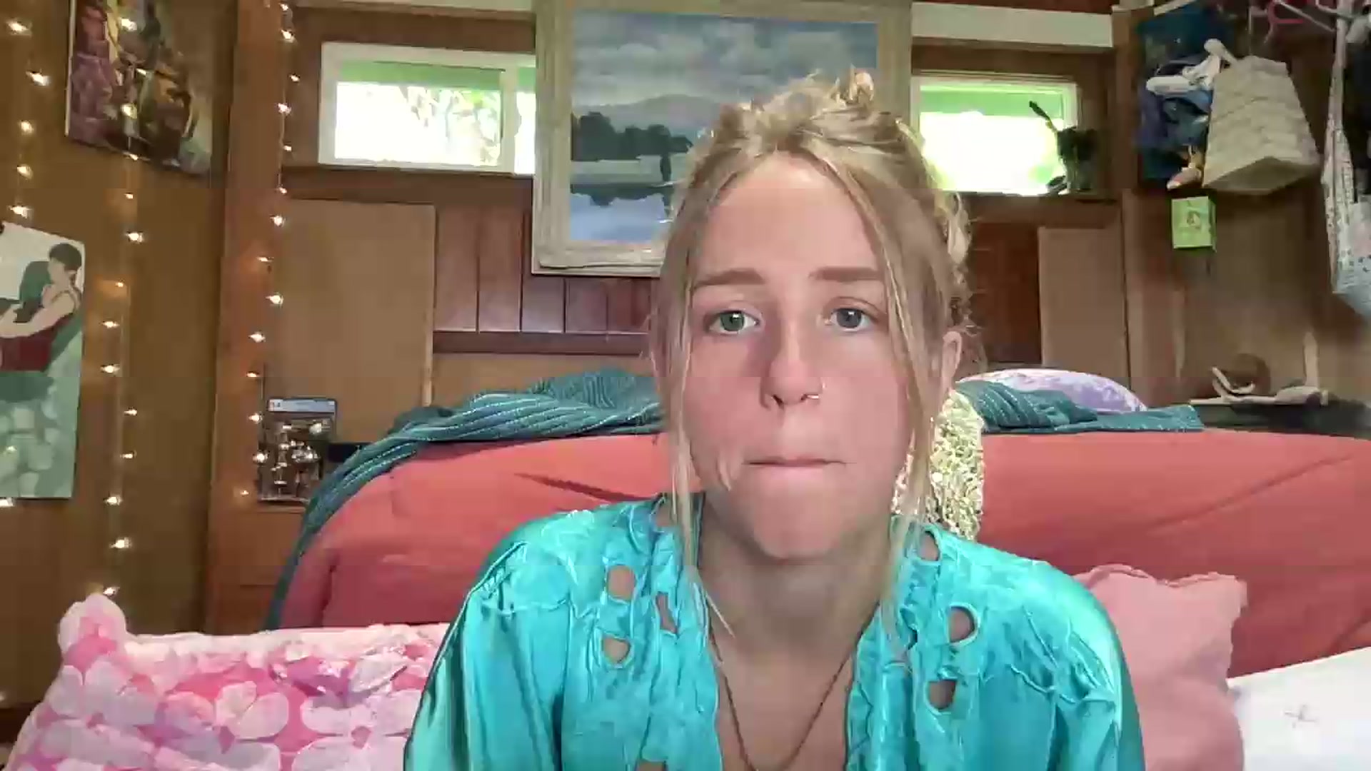 Gallery image thumbnail from IvyPiercee's myfreecams stream on, 08/12/2026, 21:04 image 15 of 20