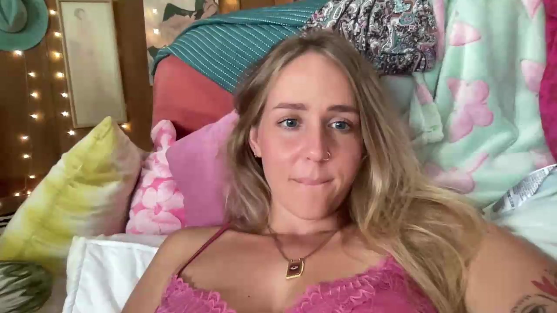Gallery image thumbnail from IvyPiercee's myfreecams stream on, 08/14/2026, 03:43 image 7 of 20