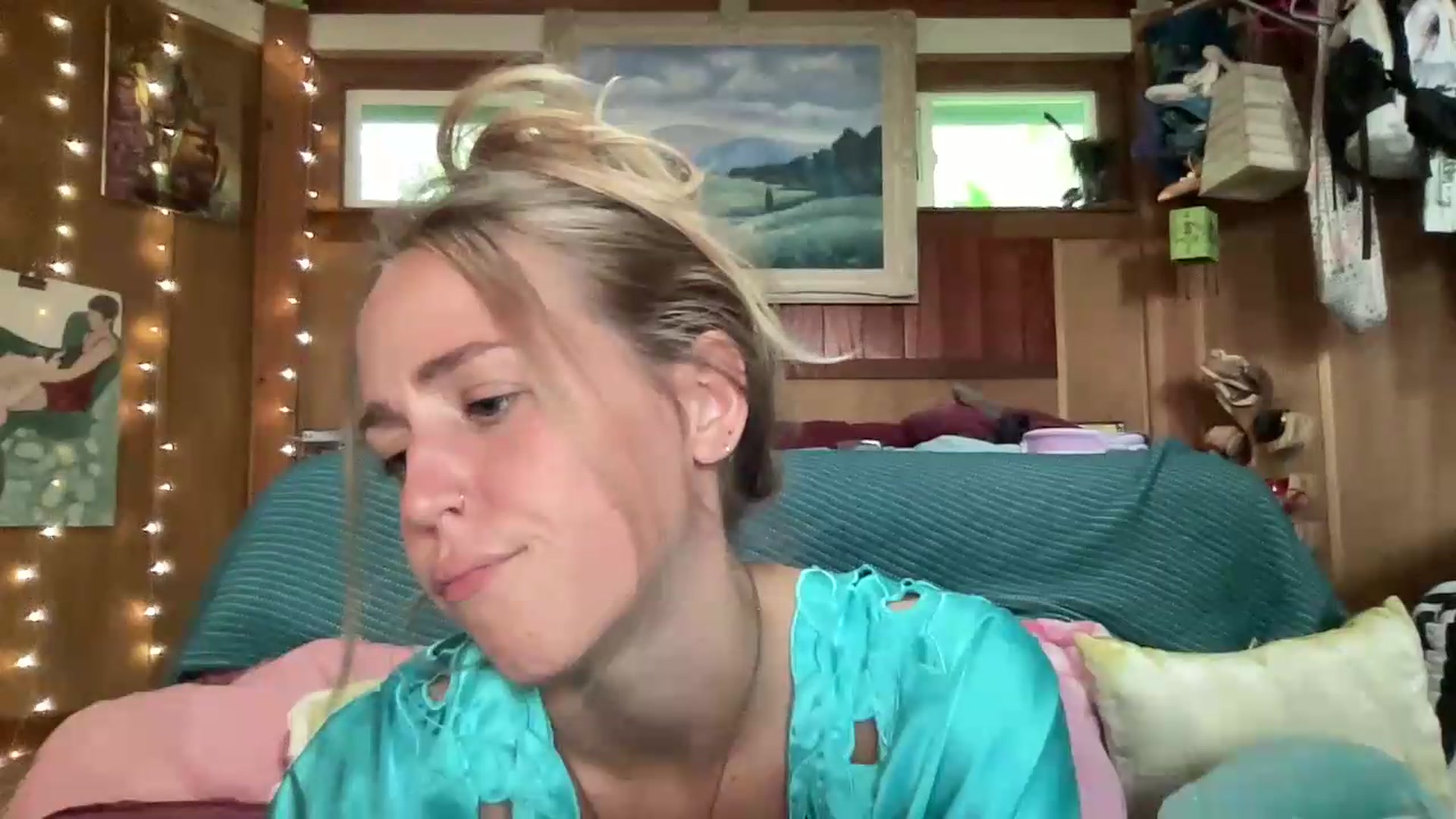 Gallery image thumbnail from IvyPiercee's myfreecams stream on, 08/15/2026, 02:56 image 10 of 20