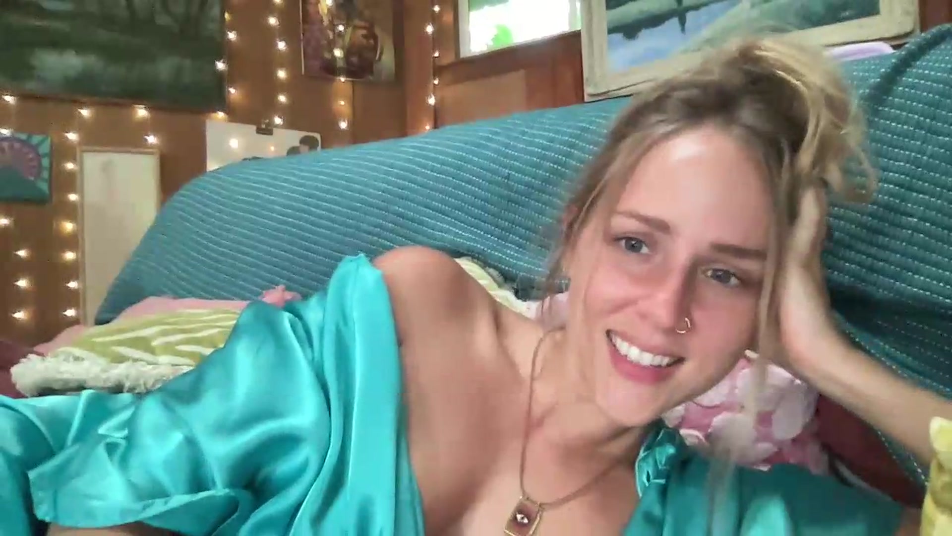 Gallery image thumbnail from IvyPiercee's myfreecams stream on, 08/15/2026, 02:56 image 15 of 20