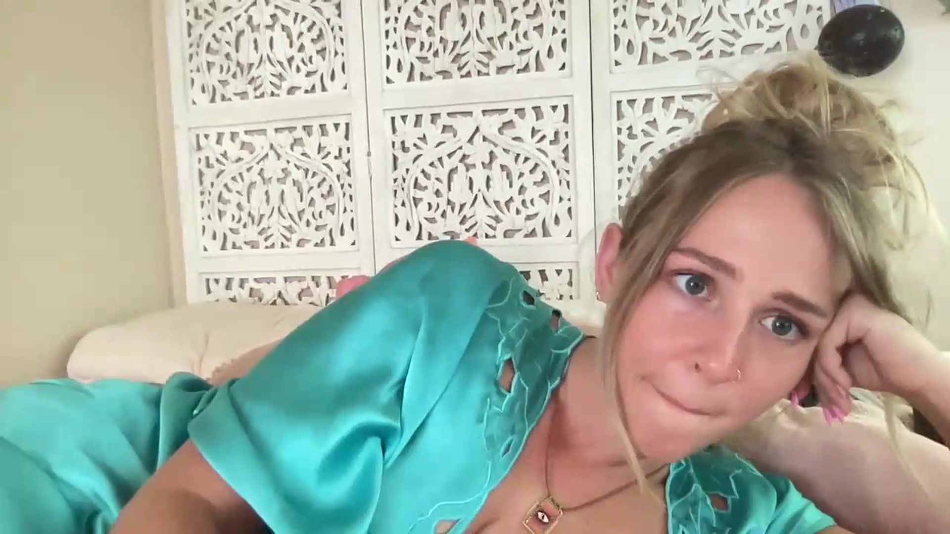 Gallery image thumbnail from IvyPiercee's myfreecams stream on, 08/19/2026, 23:35 image 20 of 20