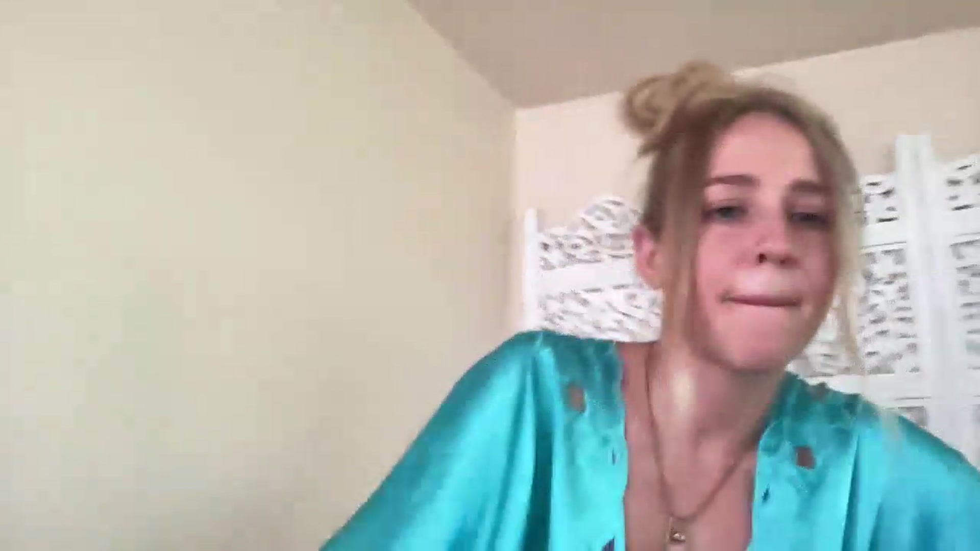 Gallery image thumbnail from IvyPiercee's myfreecams stream on, 08/19/2026, 23:35 image 11 of 20