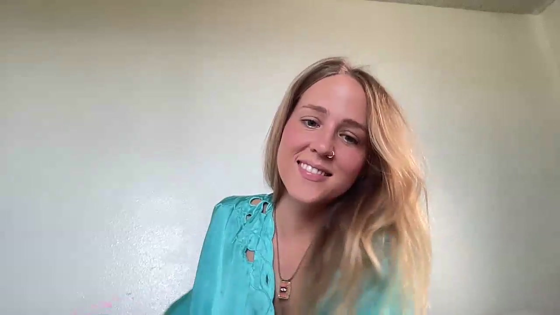 Gallery image thumbnail from IvyPiercee's myfreecams stream on, 08/20/2026, 22:26 image 10 of 20