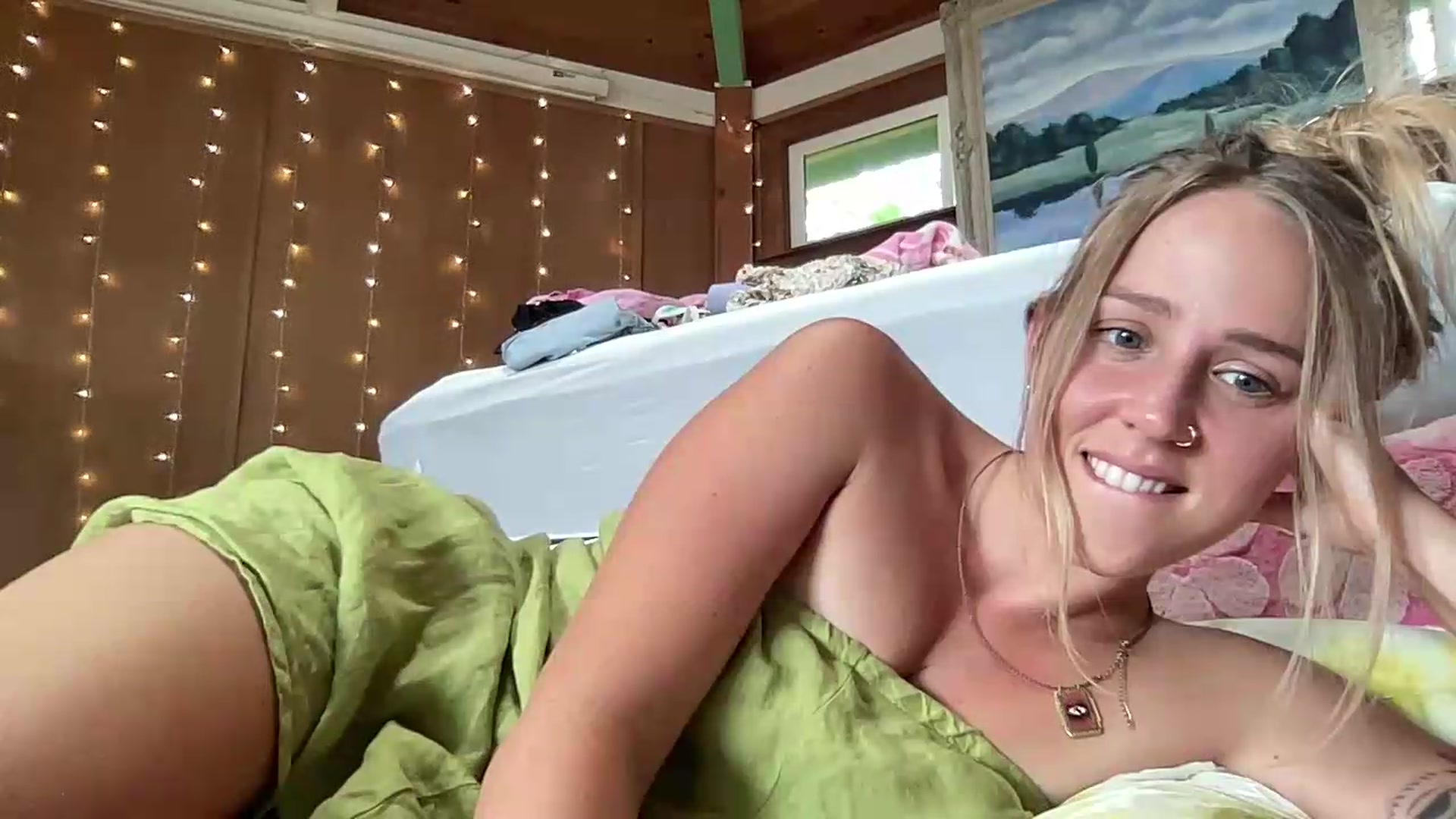 Gallery image thumbnail from IvyPiercee's myfreecams stream on, 08/25/2026, 24:13 image 15 of 20