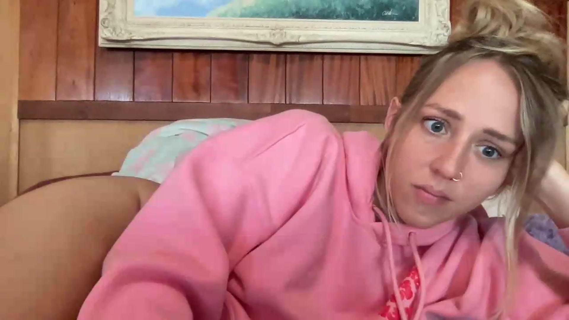 Gallery image thumbnail from IvyPiercee's myfreecams stream on, 09/01/2026, 17:56 image 12 of 20