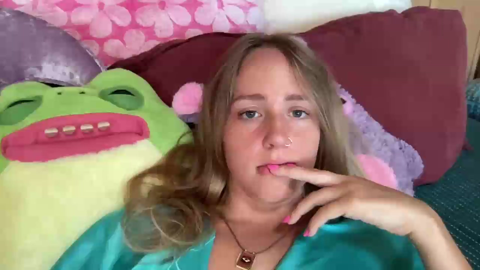 Gallery image thumbnail from IvyPiercee's myfreecams stream on, 09/01/2026, 20:35 image 2 of 20