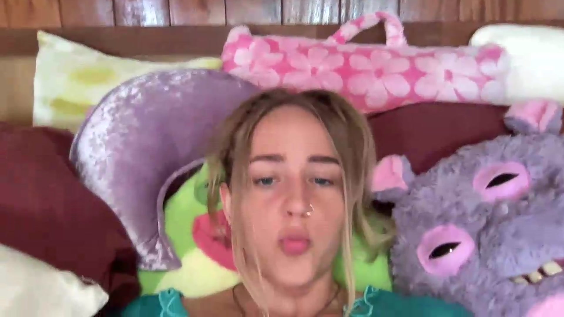 Gallery image thumbnail from IvyPiercee's myfreecams stream on, 09/01/2026, 20:35 image 10 of 20