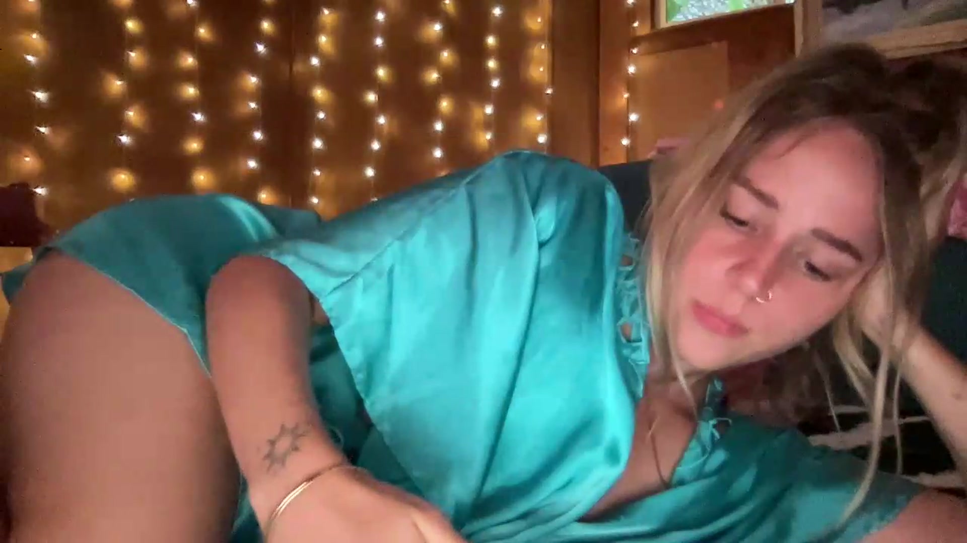 Gallery image thumbnail from IvyPiercee's myfreecams stream on, 09/02/2026, 04:49 image 9 of 20
