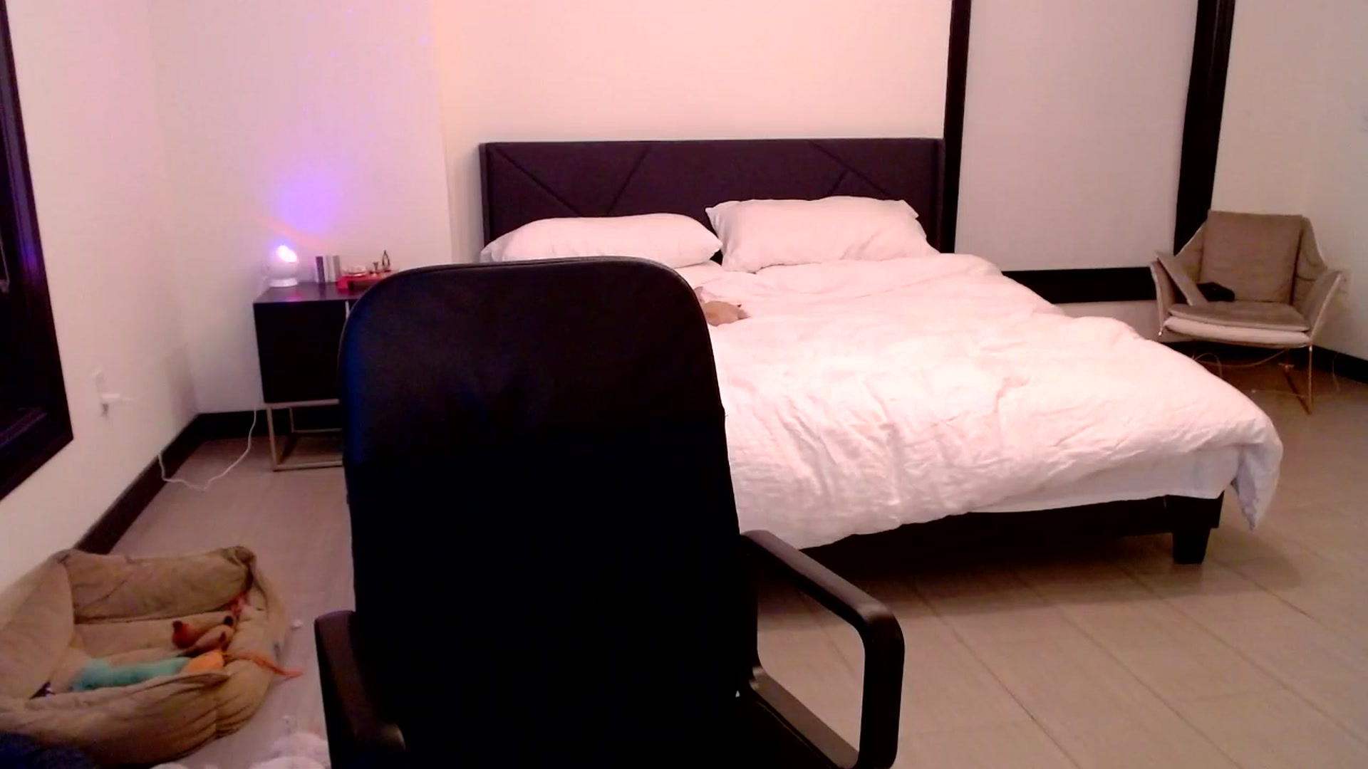 Gallery image thumbnail from Ivy__'s myfreecams stream on, 06/30/2023, 07:09 image 3 of 20