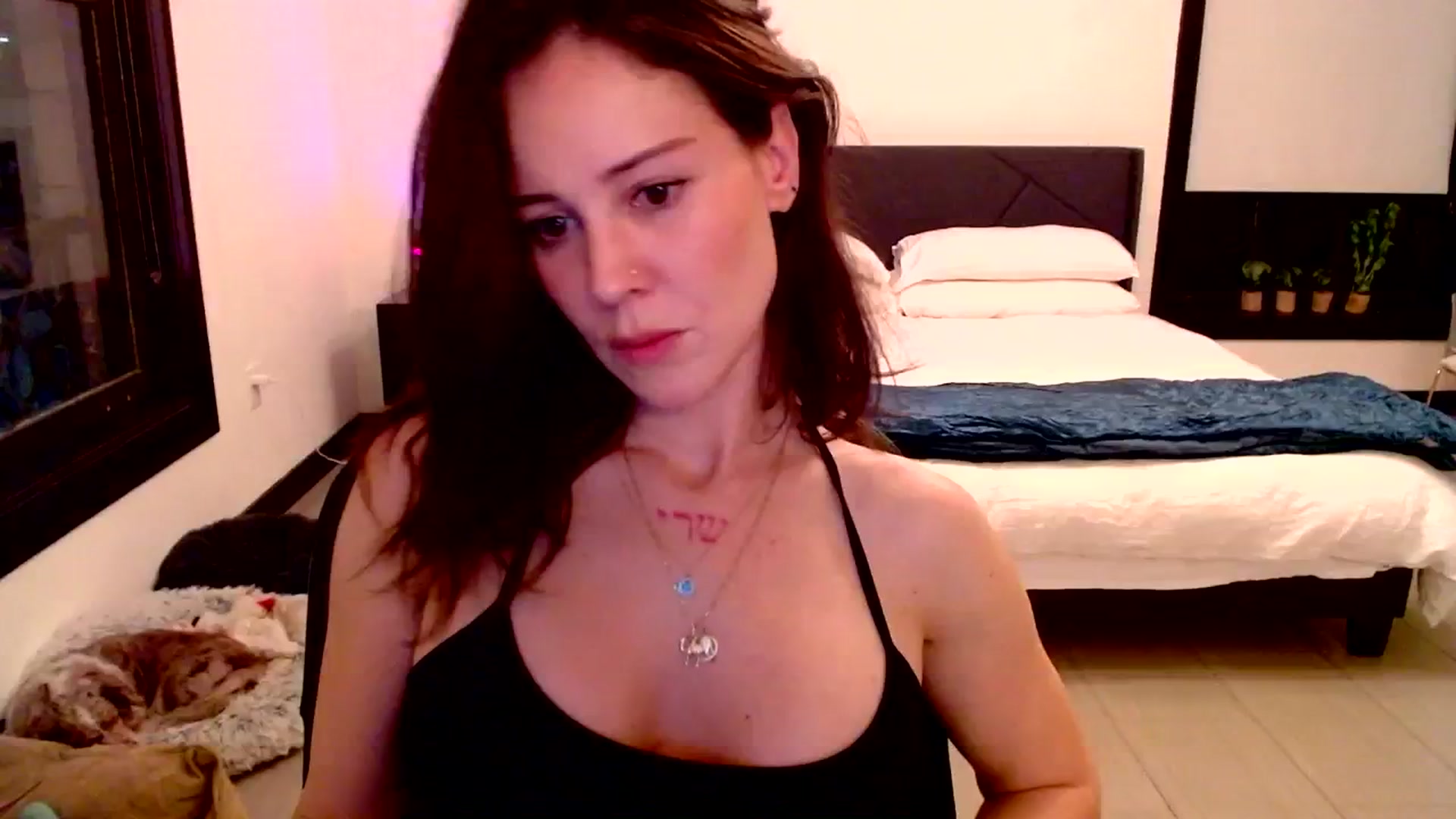 Gallery image thumbnail from Ivy__'s myfreecams stream on, 09/30/2023, 06:28 image 17 of 20