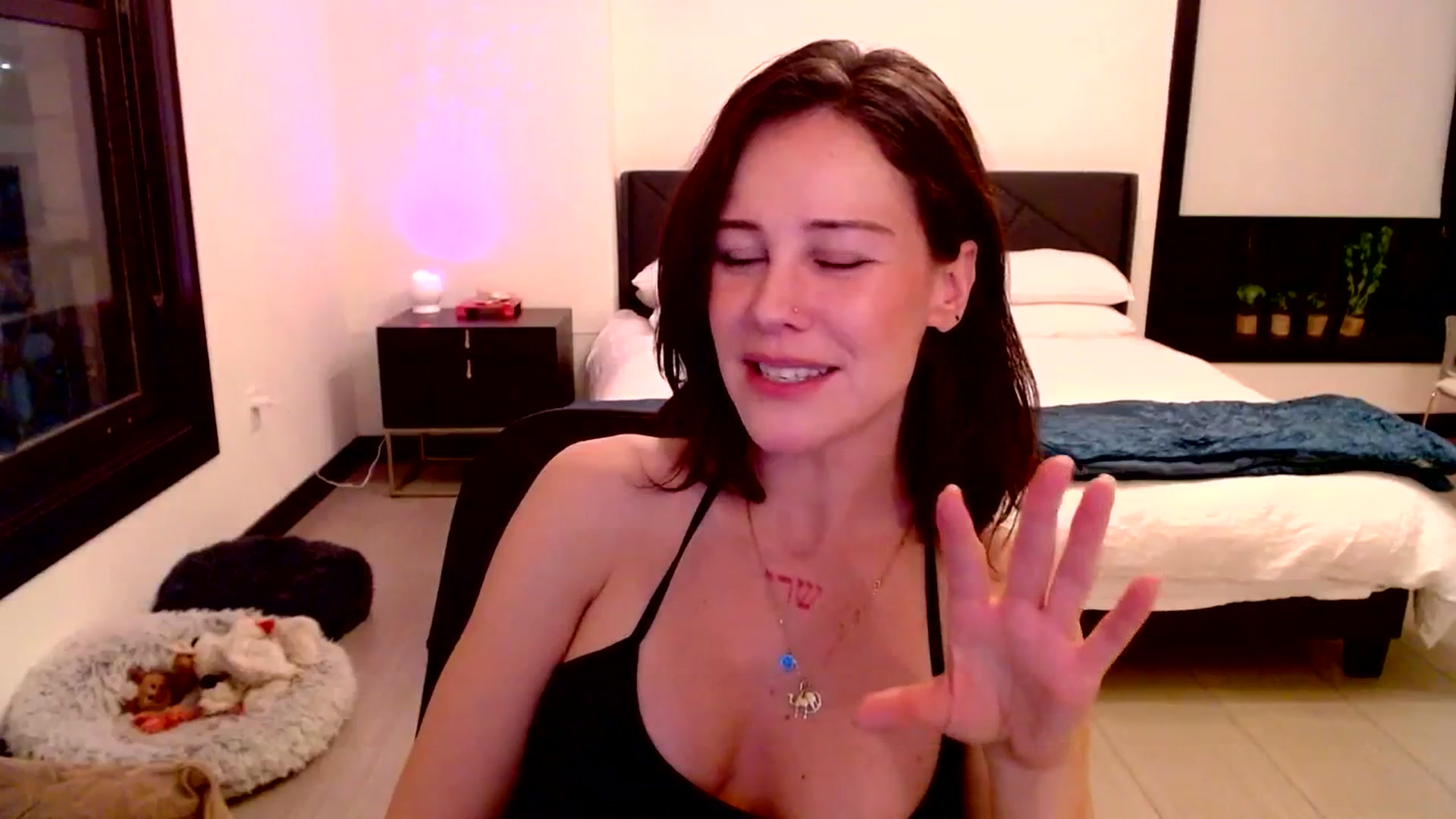 Gallery image thumbnail from Ivy__'s myfreecams stream on, 09/30/2023, 06:28 image 8 of 20