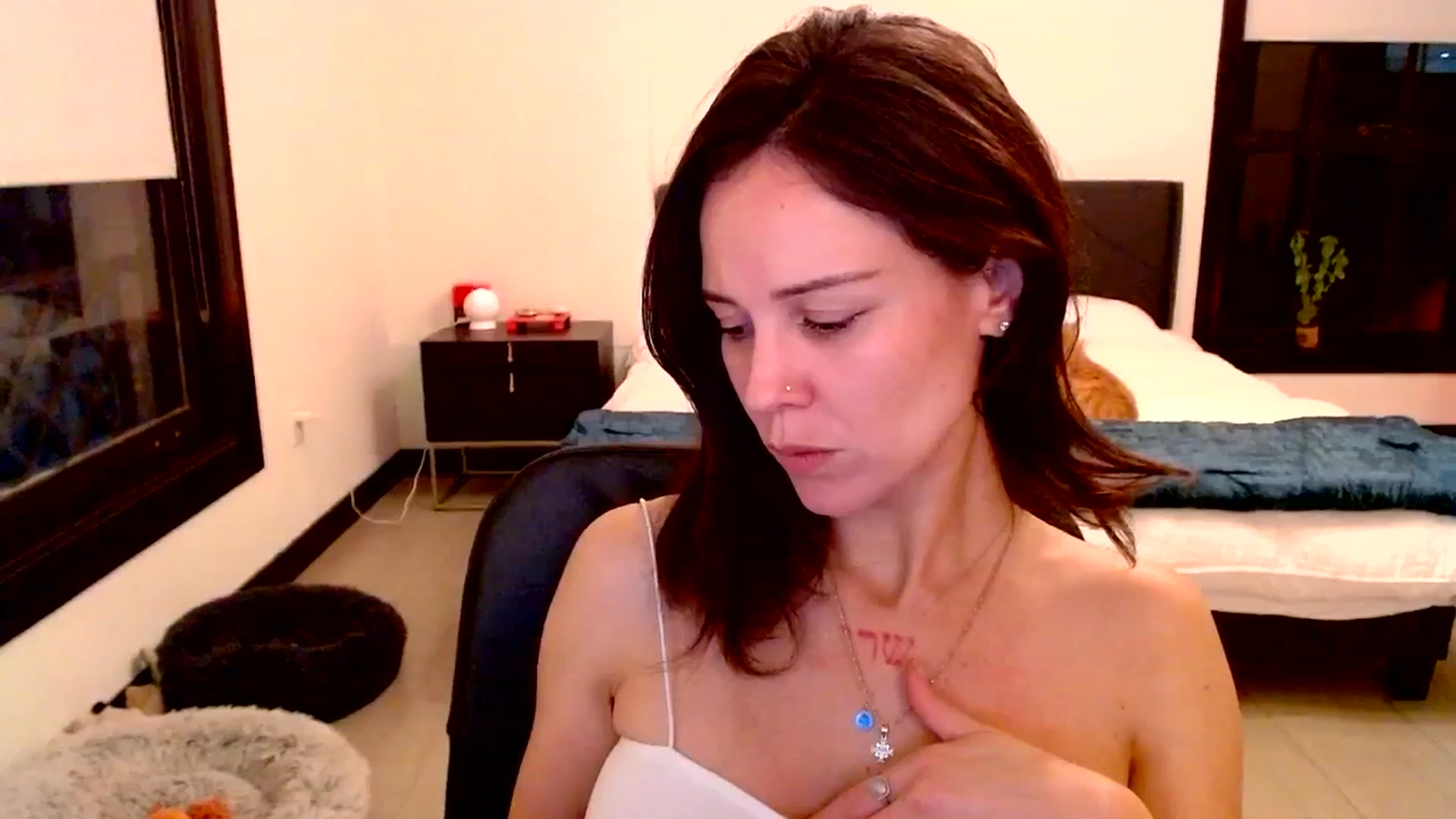 Gallery image thumbnail from Ivy__'s myfreecams stream on, 10/12/2023, 07:37 image 19 of 20