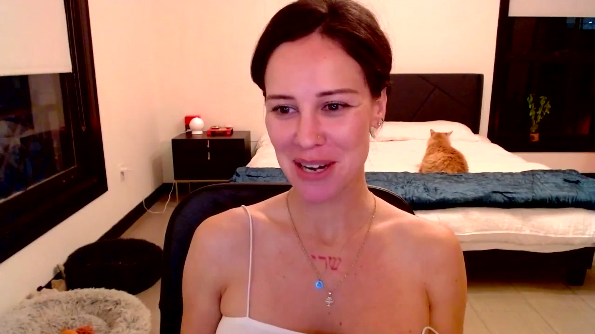 Gallery image thumbnail from Ivy__'s myfreecams stream on, 10/12/2023, 07:37 image 13 of 20
