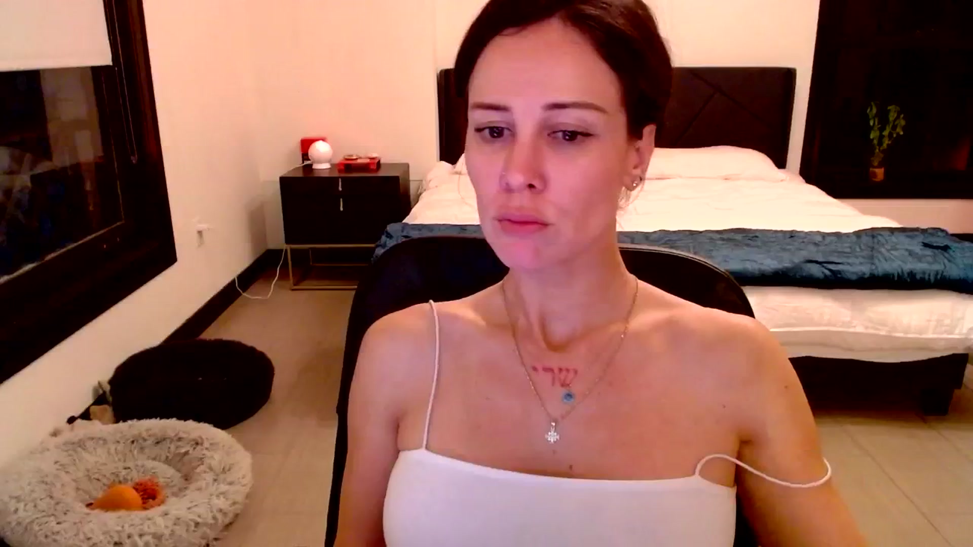 Gallery image thumbnail from Ivy__'s myfreecams stream on, 10/12/2023, 07:37 image 11 of 20