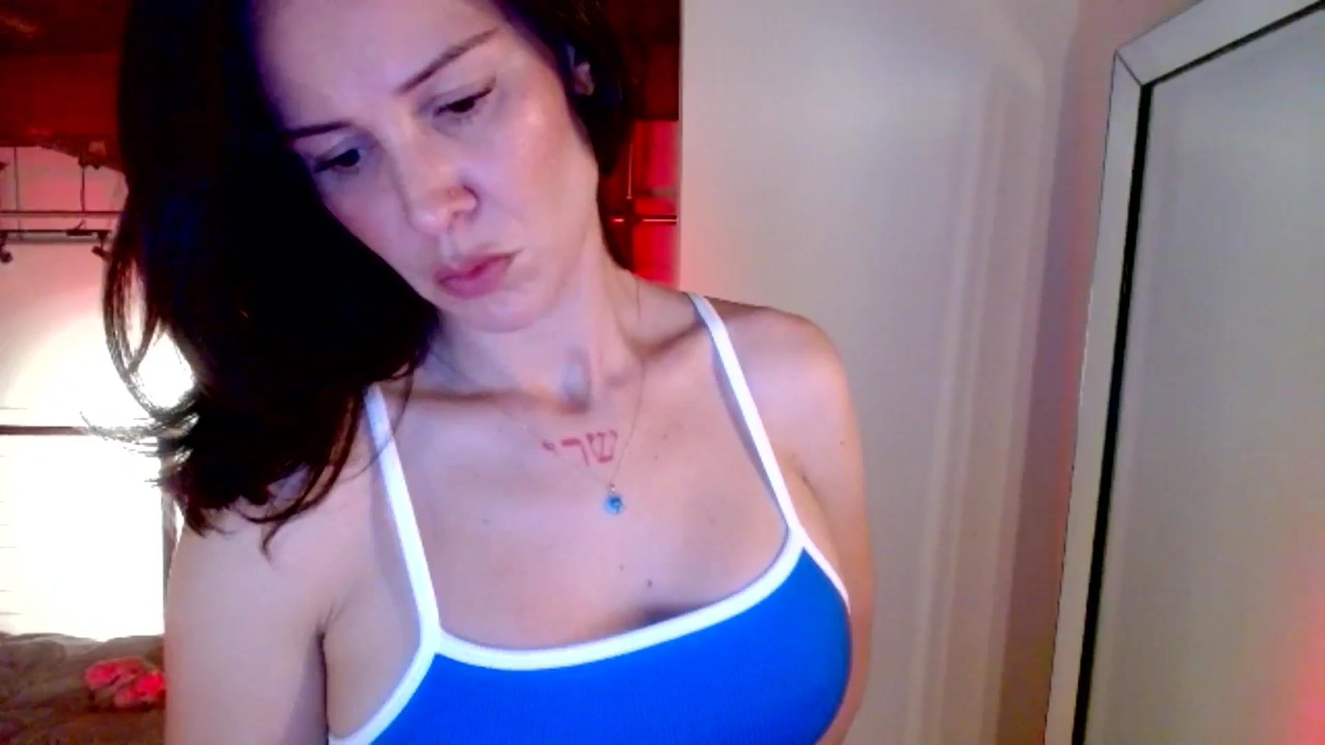 Gallery image thumbnail from Ivy__'s myfreecams stream on, 06/14/2024, 08:06 image 18 of 20