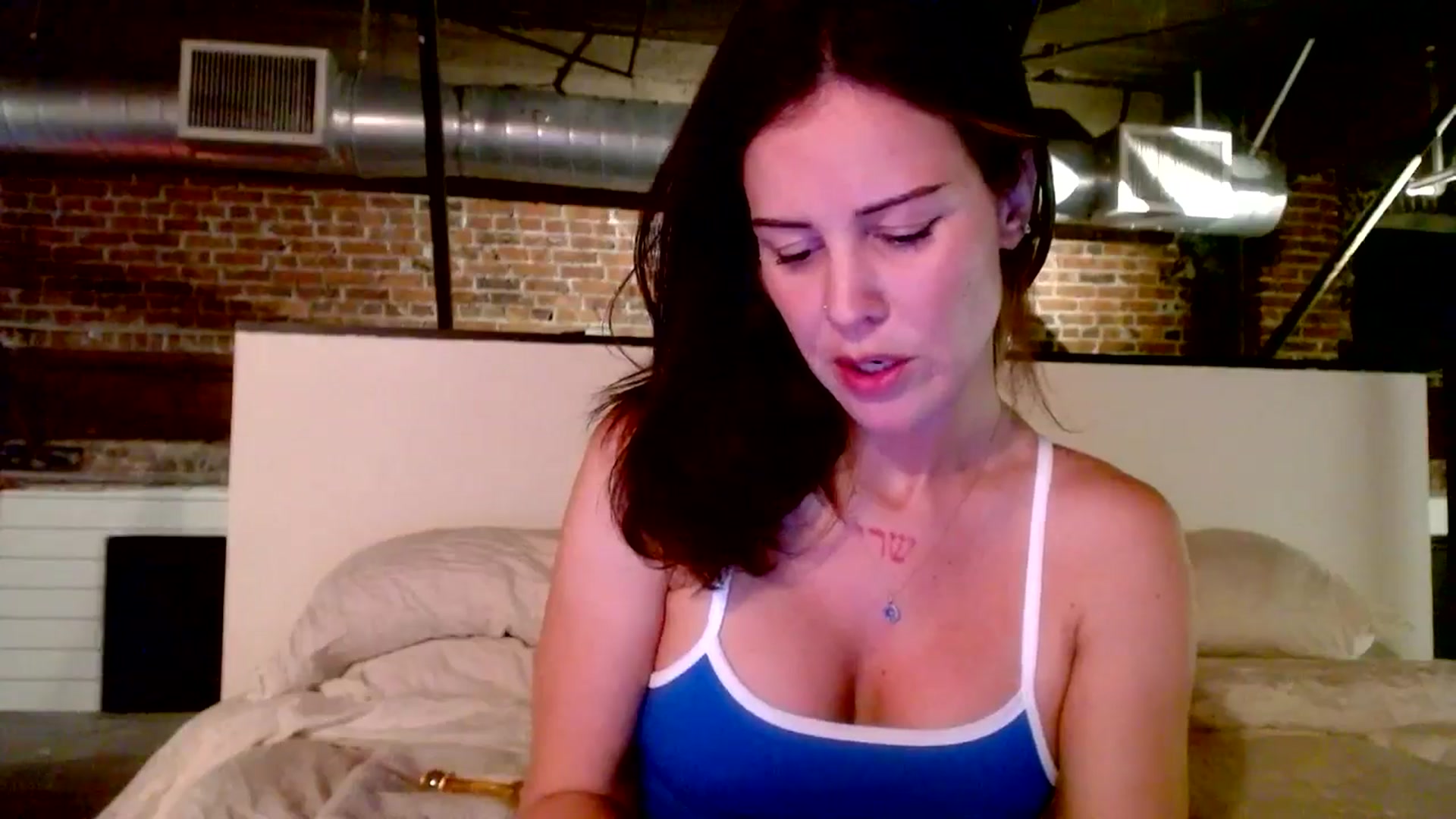 Gallery image thumbnail from Ivy__'s myfreecams stream on, 07/02/2024, 06:01 image 12 of 20
