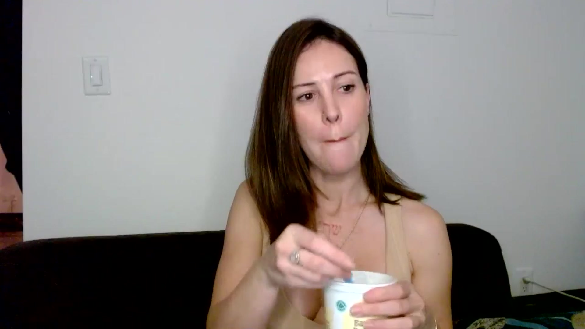 Gallery image thumbnail from Ivy__'s myfreecams stream on, 10/15/2024, 07:57 image 17 of 20