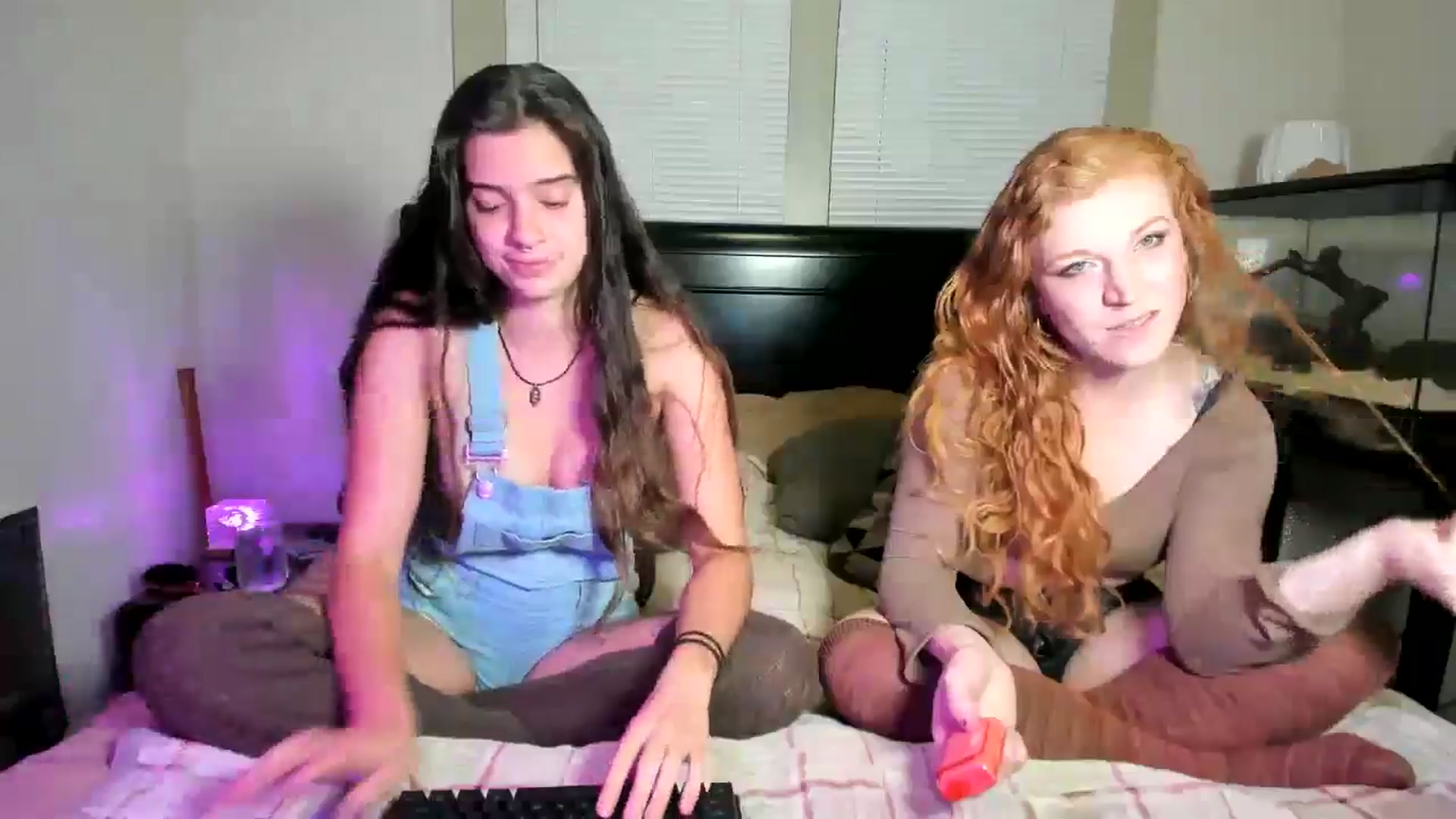 Gallery image thumbnail from IvyandCharlie's myfreecams stream on, 11/13/2024, 14:10 image 2 of 20