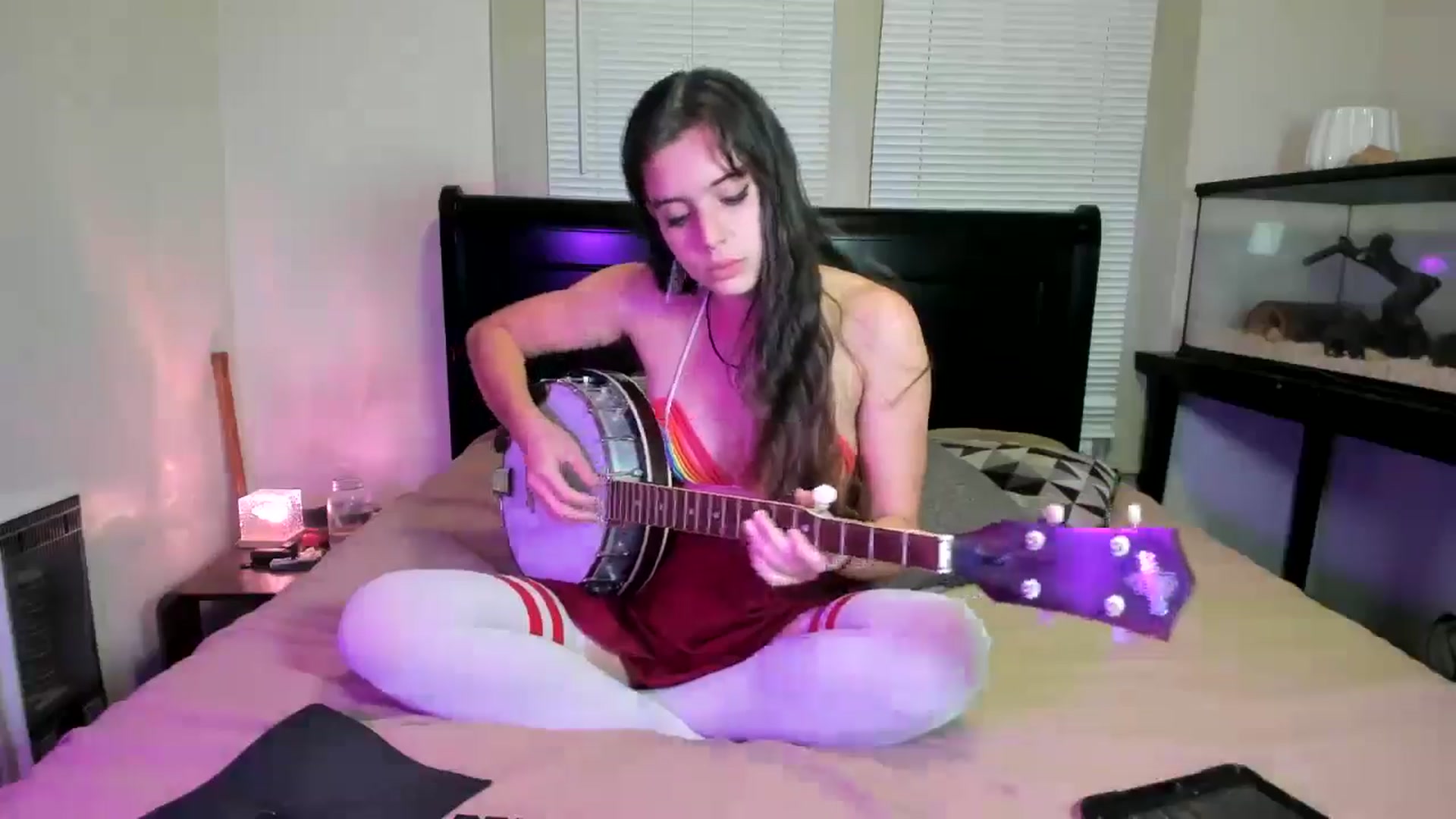 Gallery image thumbnail from IvyandCharlie's myfreecams stream on, 11/16/2024, 11:52 image 11 of 20