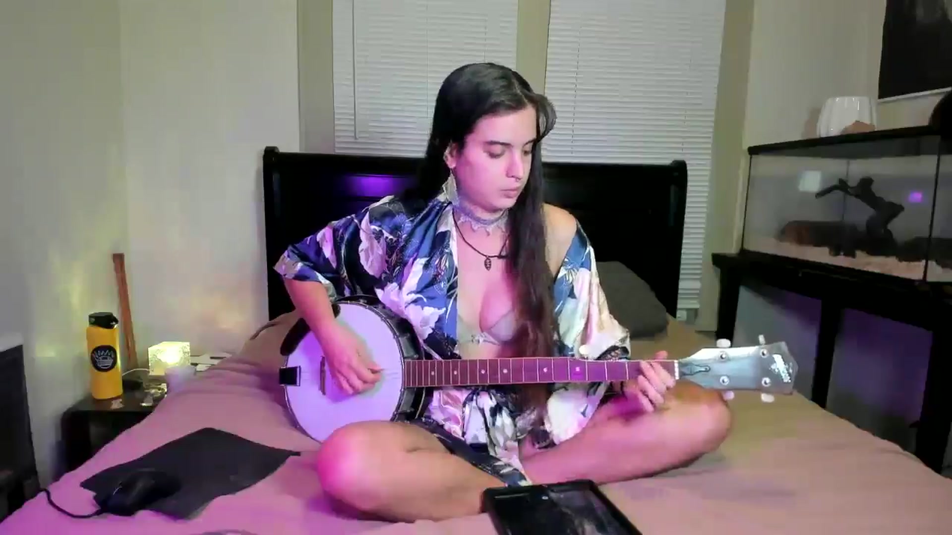 Gallery image thumbnail from IvyandCharlie's myfreecams stream on, 11/22/2024, 12:41 image 12 of 20