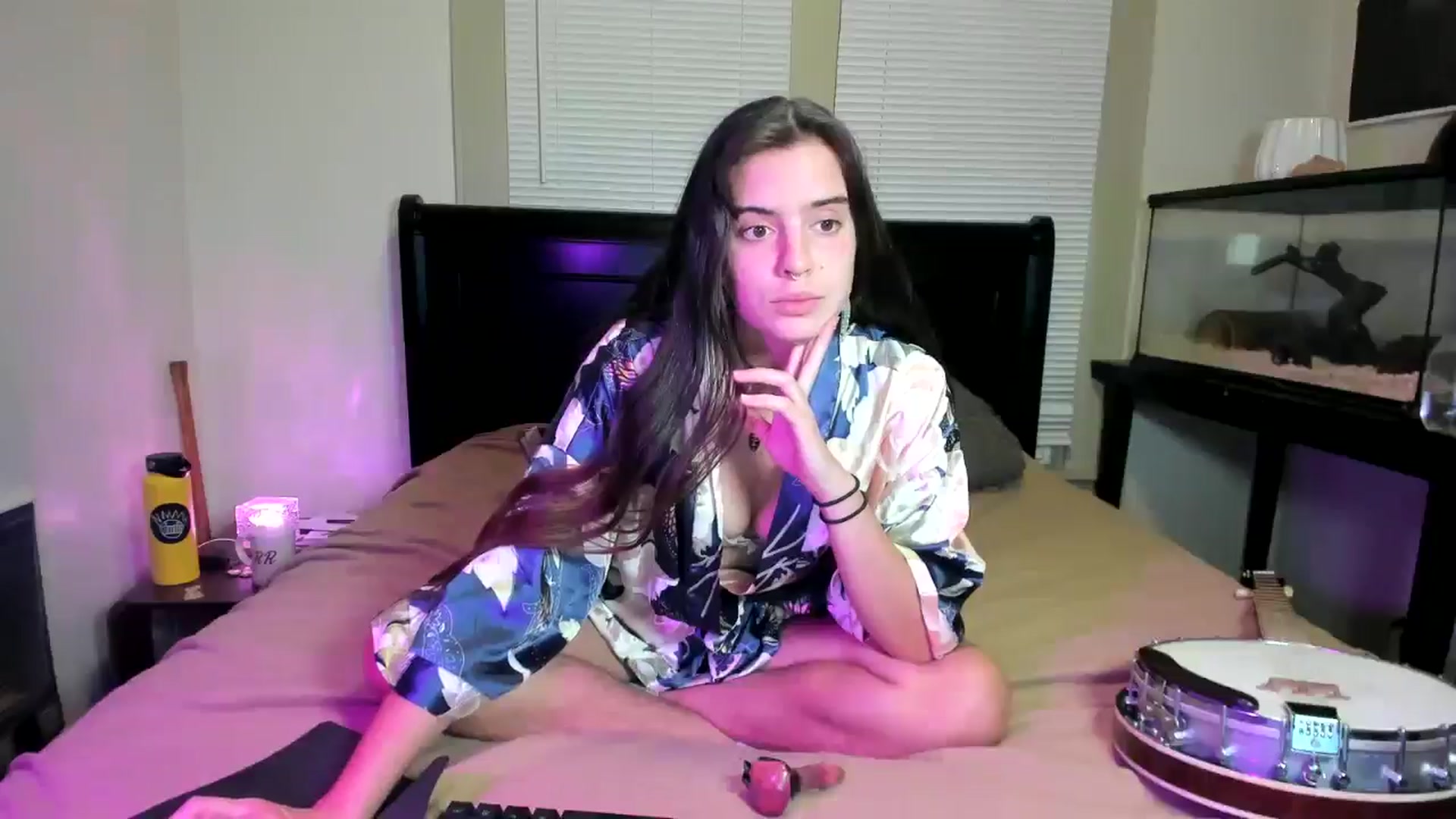 Gallery image thumbnail from IvyandCharlie's myfreecams stream on, 11/22/2024, 15:17 image 15 of 20