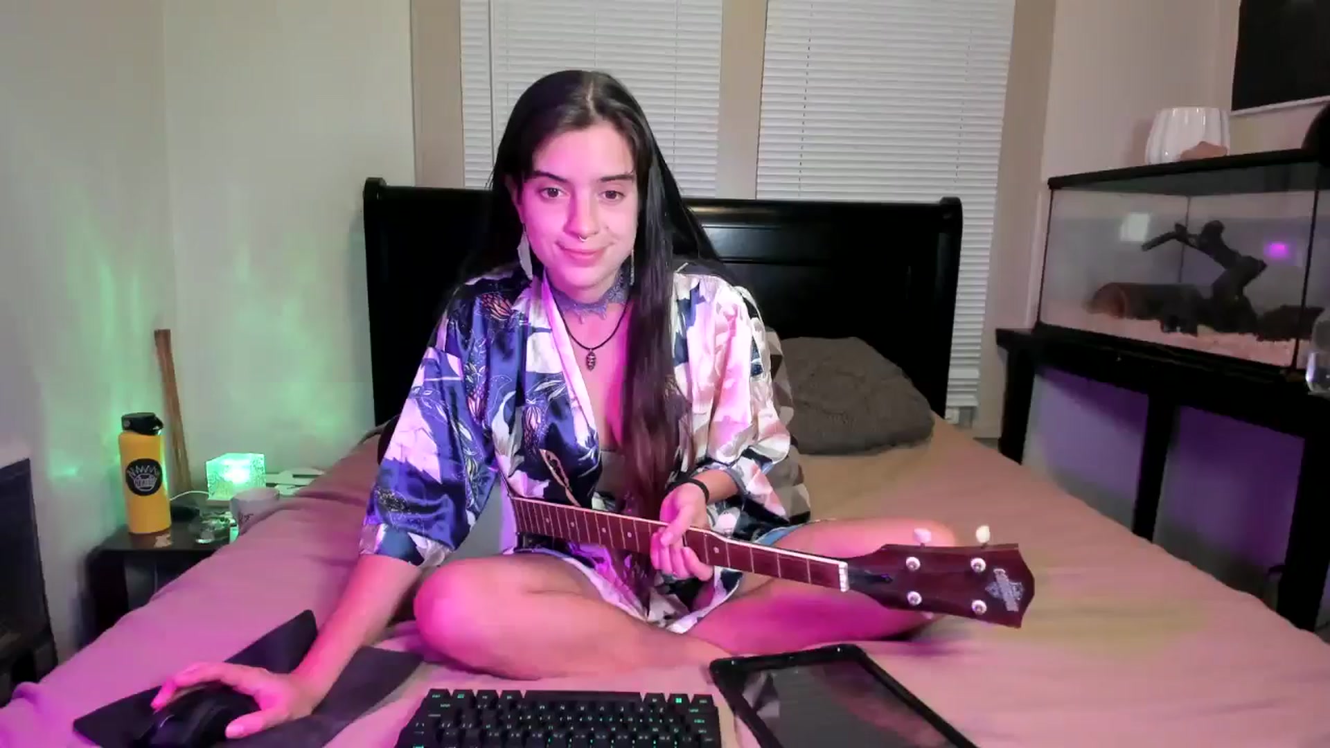 Gallery image thumbnail from IvyandCharlie's myfreecams stream on, 11/22/2024, 15:17 image 5 of 20