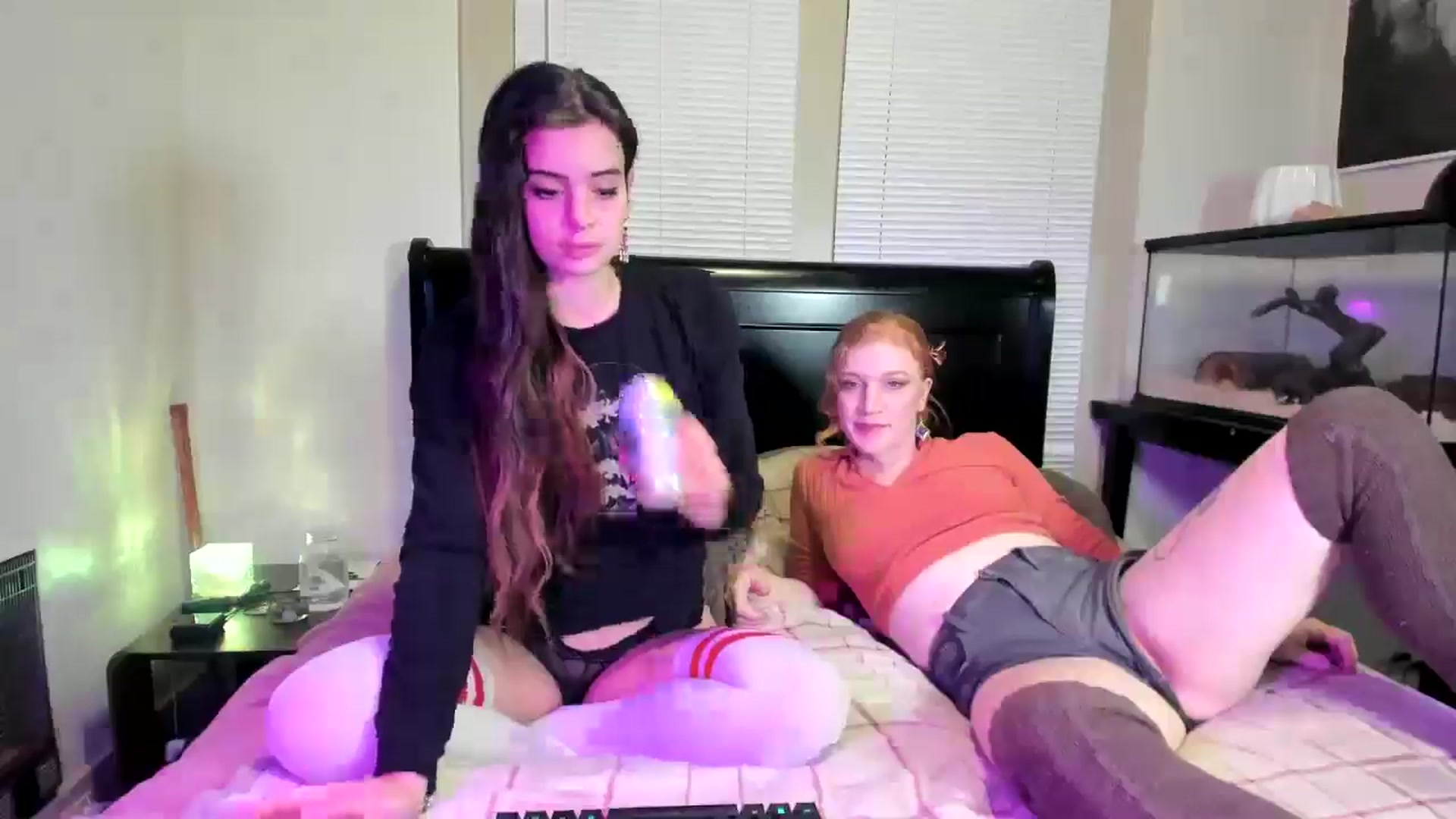 Gallery image thumbnail from IvyandCharlie's myfreecams stream on, 11/27/2024, 08:32 image 2 of 20