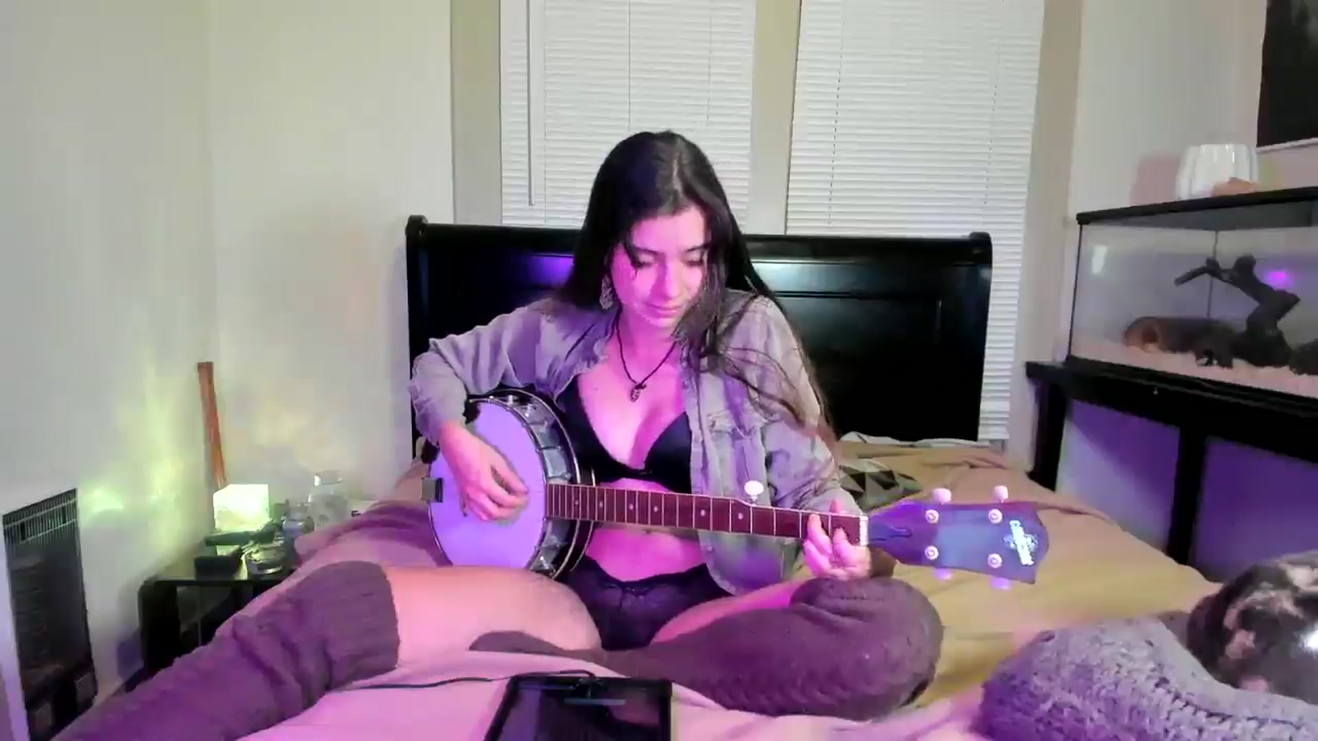 Gallery image thumbnail from IvyandCharlie's myfreecams stream on, 11/27/2024, 12:50 image 15 of 20
