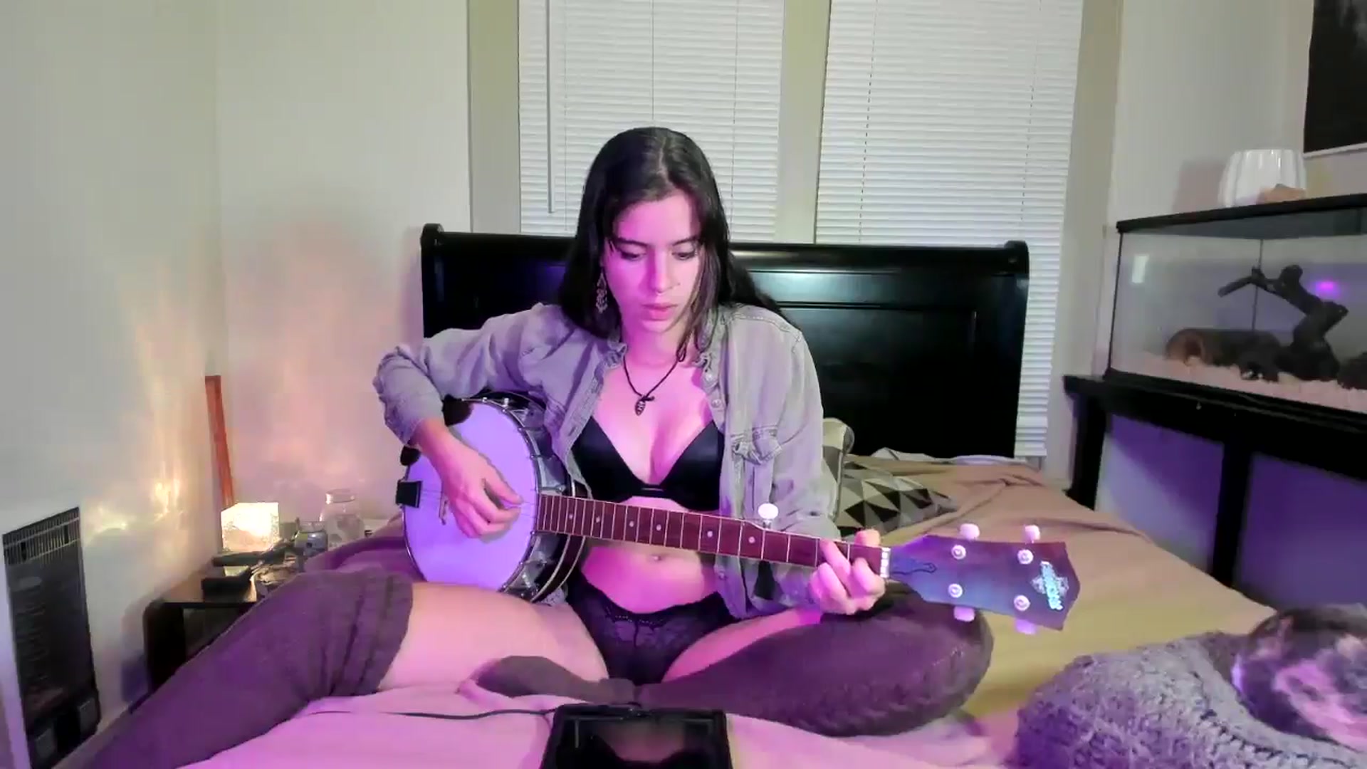 Gallery image thumbnail from IvyandCharlie's myfreecams stream on, 11/27/2024, 12:50 image 6 of 20