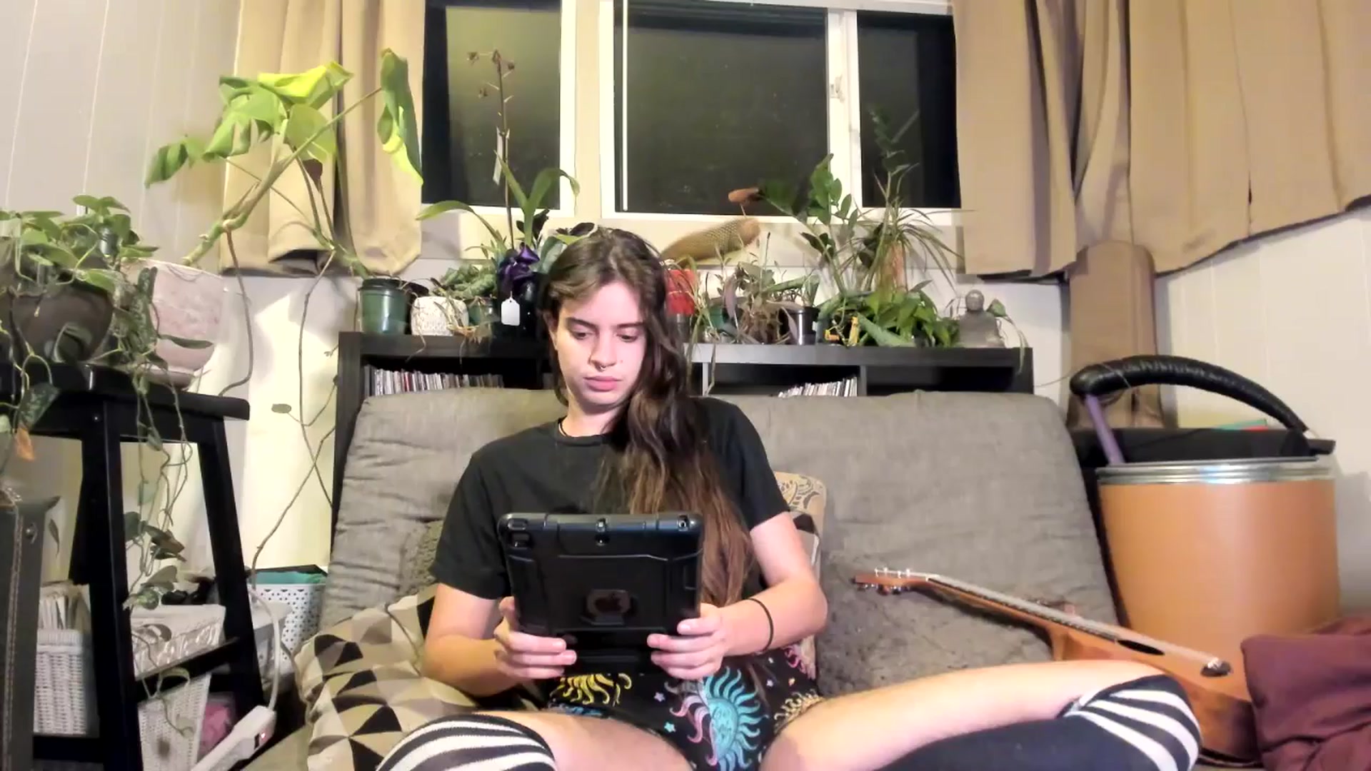Gallery image thumbnail from IvyandCharlie's myfreecams stream on, 12/26/2024, 13:28 image 18 of 20