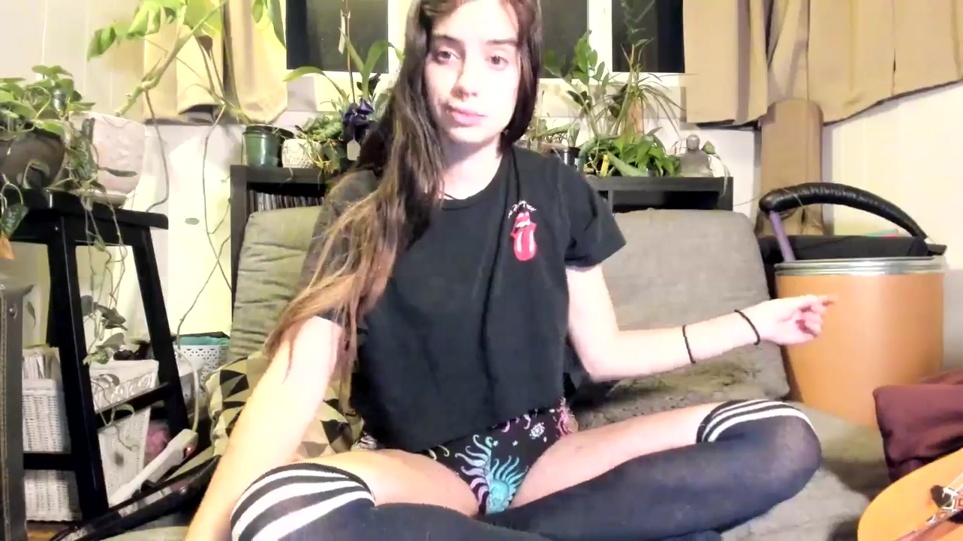 Gallery image thumbnail from IvyandCharlie's myfreecams stream on, 12/26/2024, 13:51 image 4 of 20