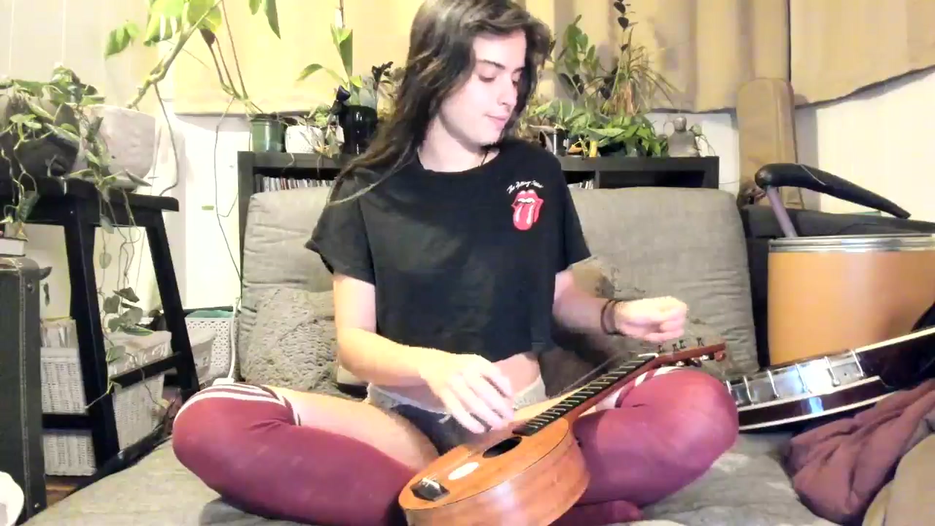 Gallery image thumbnail from IvyandCharlie's myfreecams stream on, 12/31/2024, 14:10 image 3 of 20
