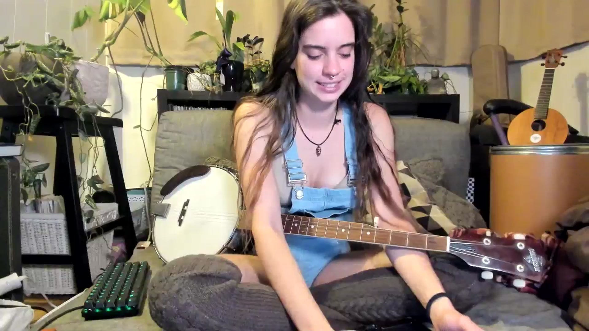 Gallery image thumbnail from IvyandCharlie's myfreecams stream on, 01/02/2025, 10:07 image 17 of 20