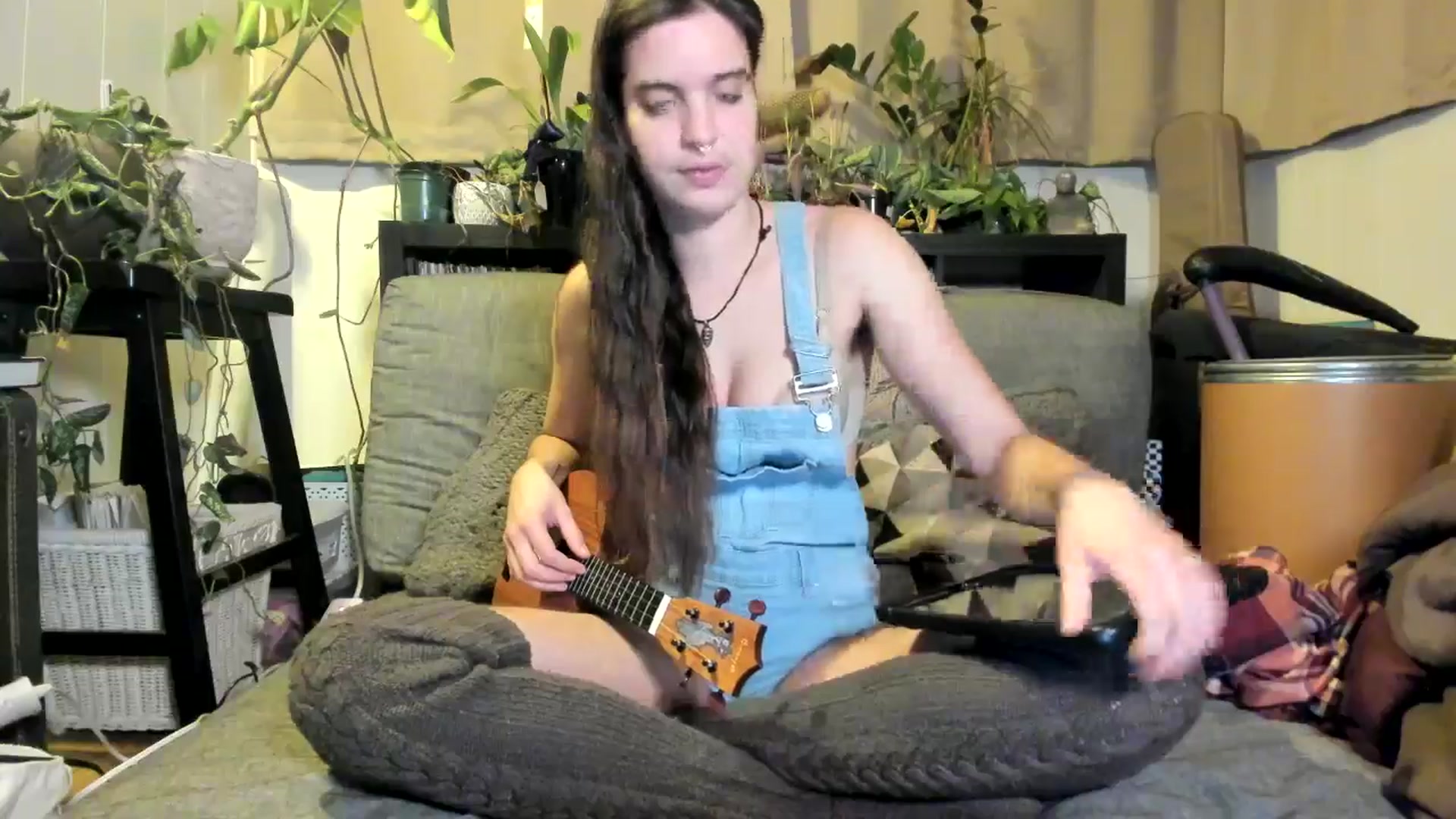 Gallery image thumbnail from IvyandCharlie's myfreecams stream on, 01/02/2025, 10:07 image 5 of 20